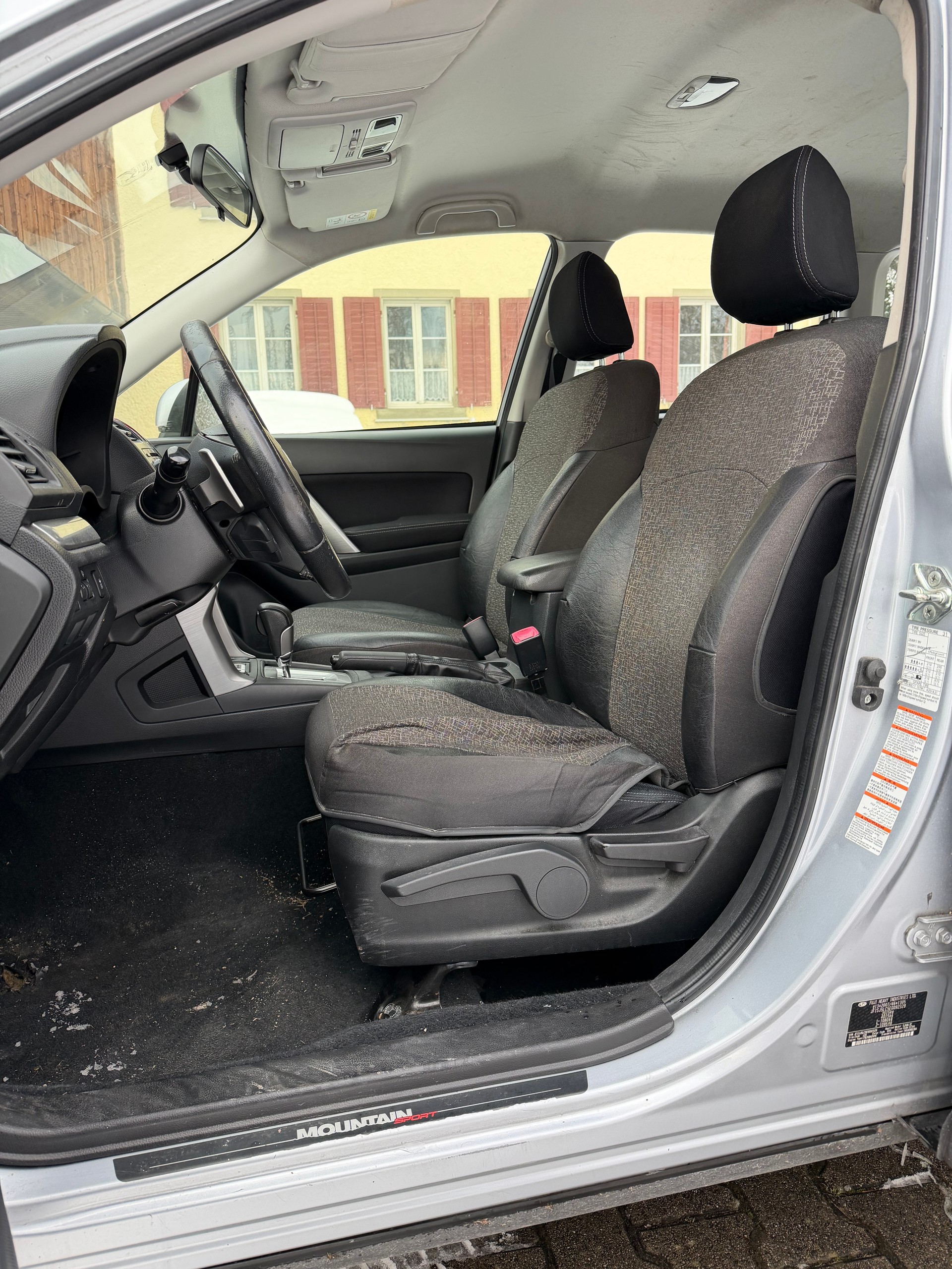 SUBARU Forester 2.0i Swiss Lineartronic-image-5
