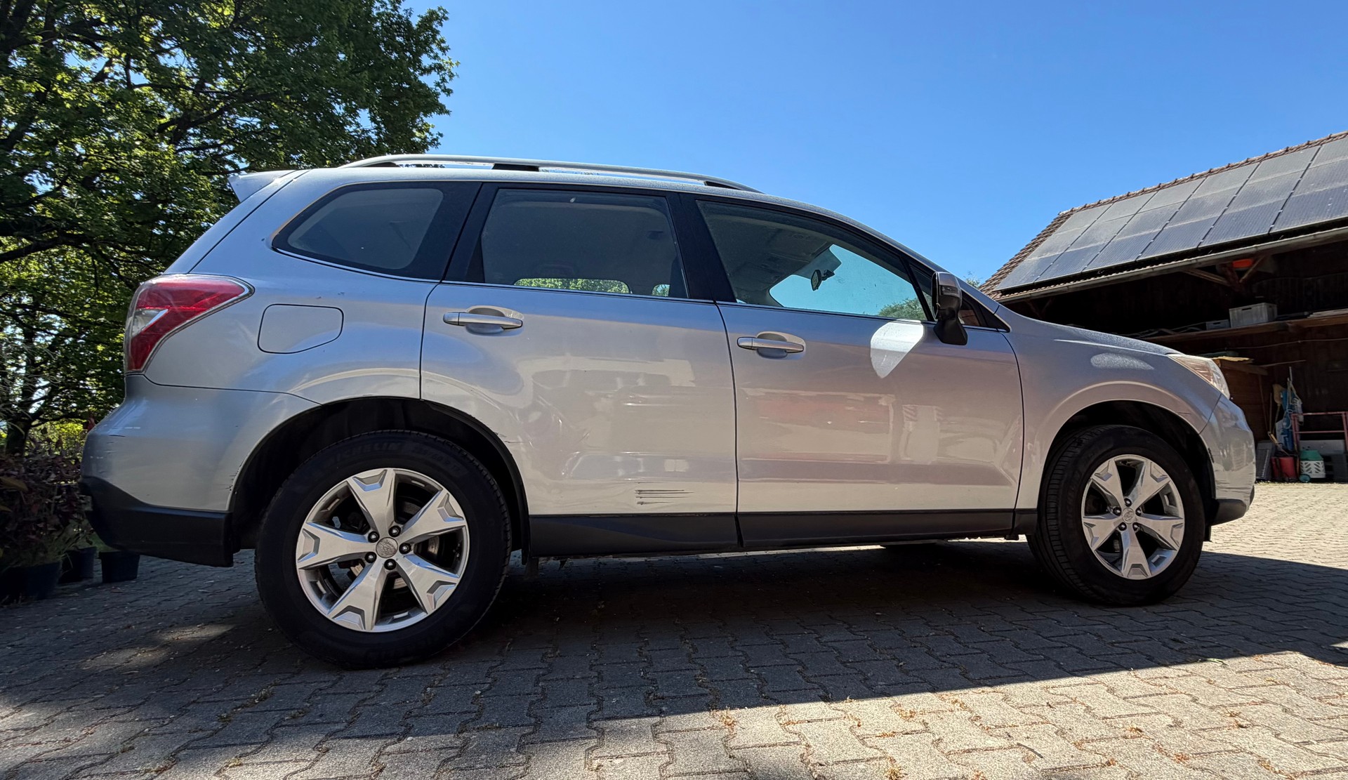 SUBARU Forester 2.0i Swiss Lineartronic-image-4