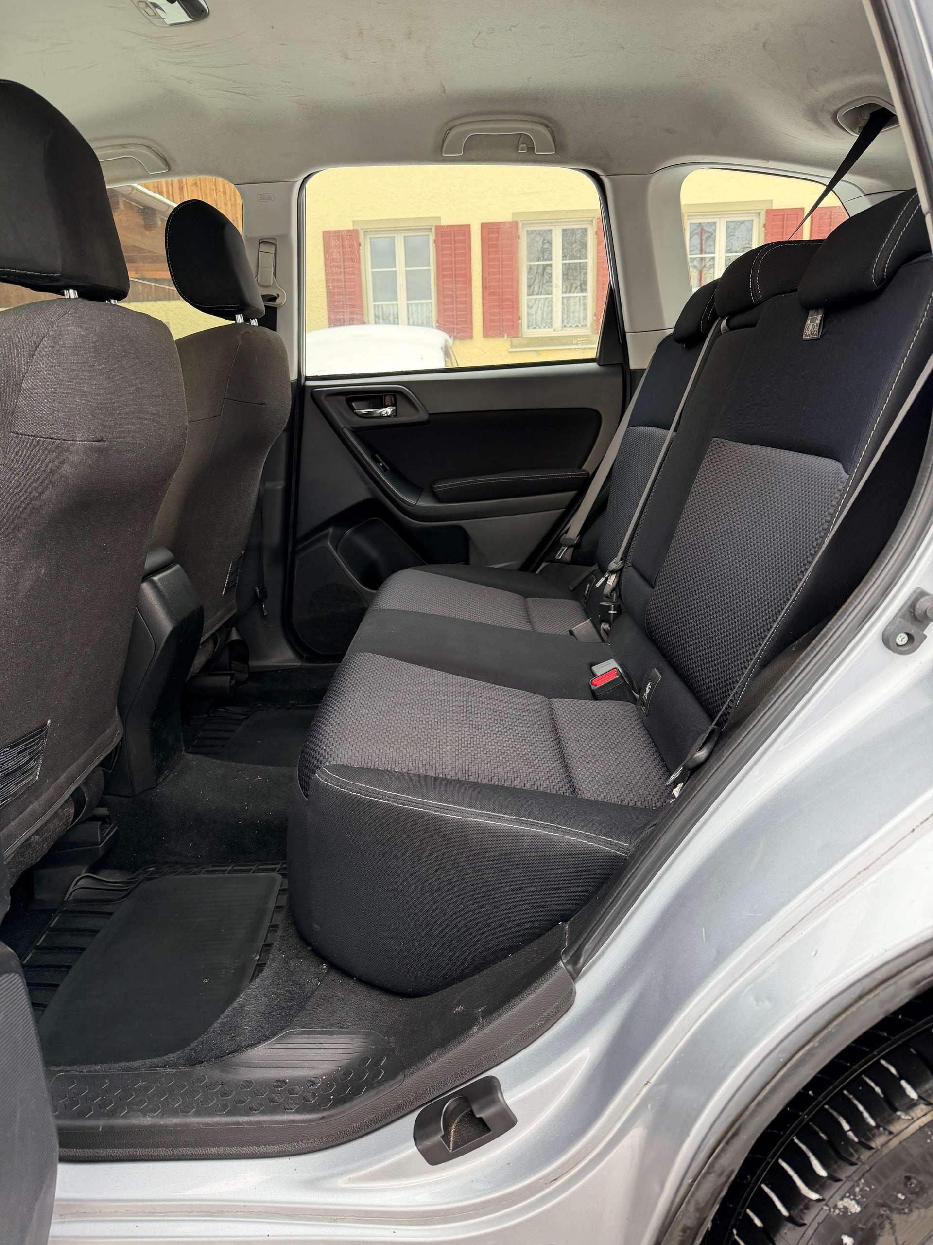 SUBARU Forester 2.0i Swiss Lineartronic-image-6