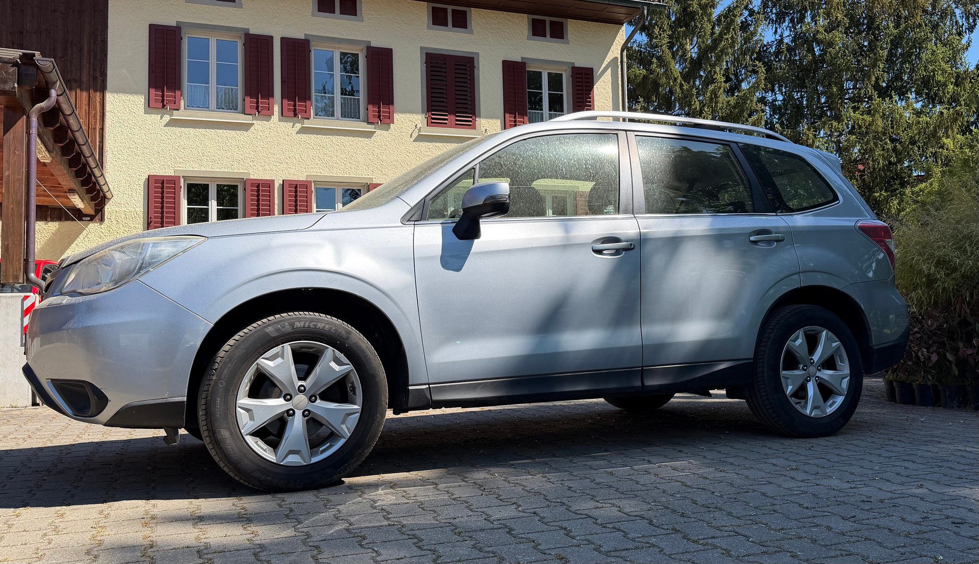 SUBARU Forester 2.0i Swiss Lineartronic-image-2