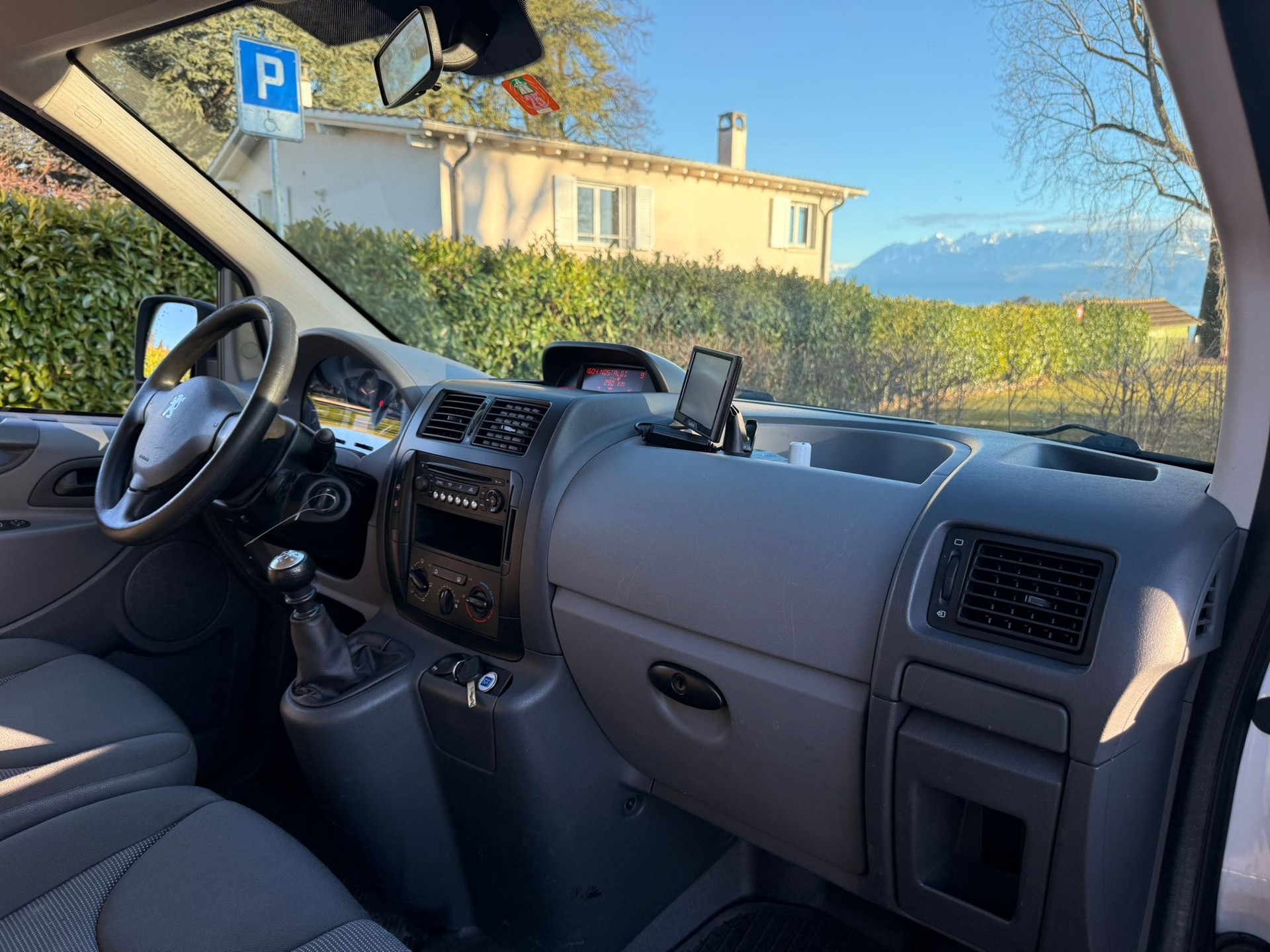 PEUGEOT Expert Tepee 2.0 HDi Confort L2 ** 9 Places **-image-11
