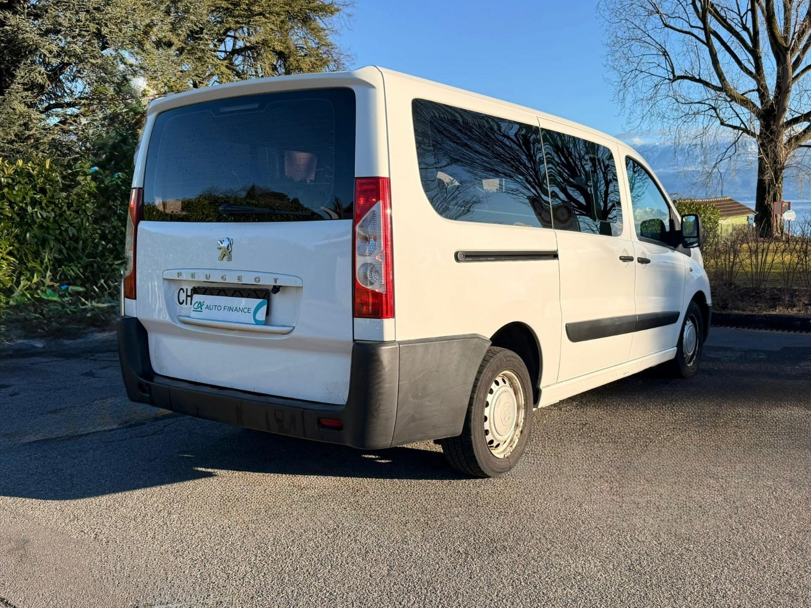 PEUGEOT Expert Tepee 2.0 HDi Confort L2 ** 9 Places **-image-6