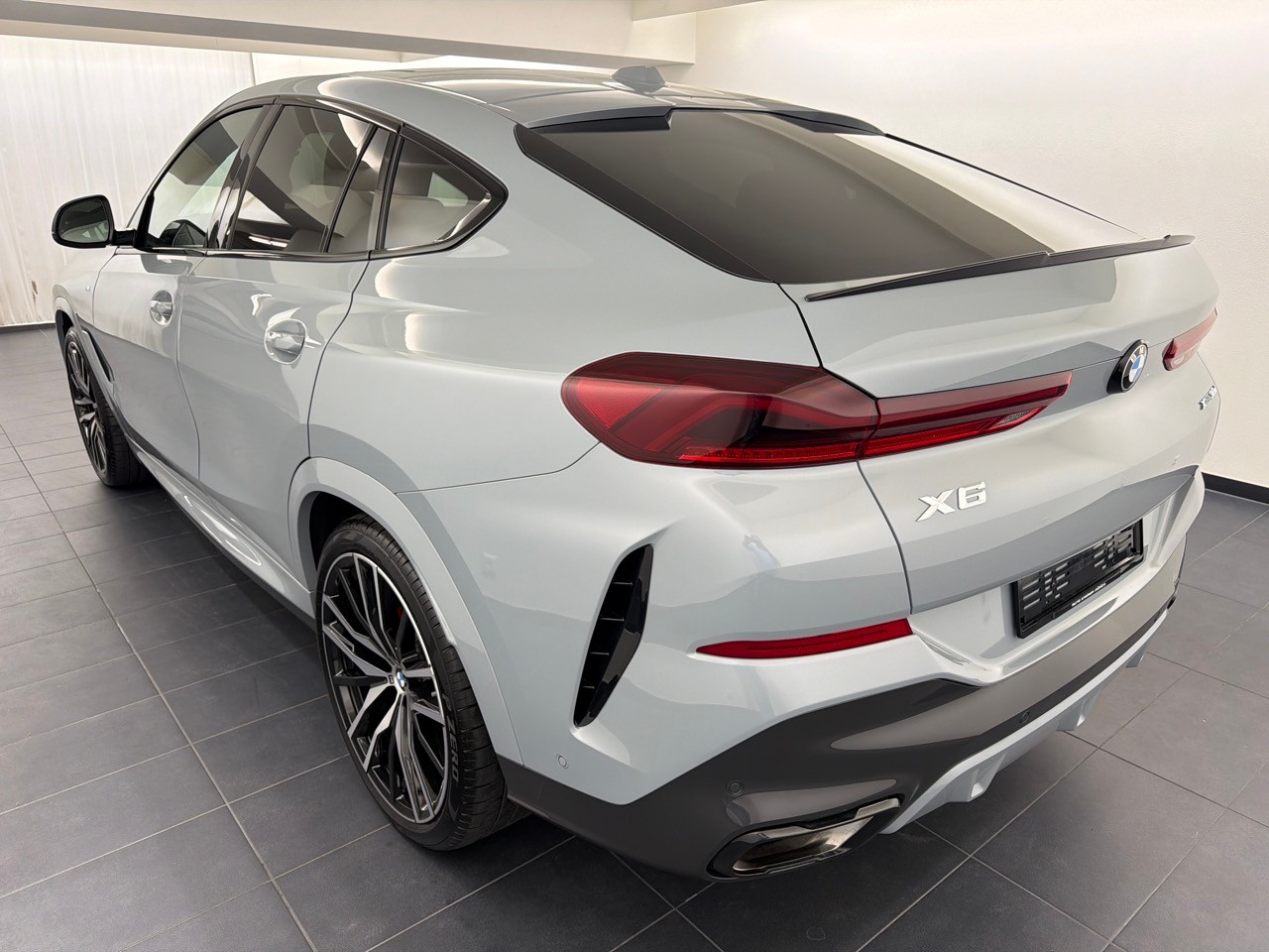 BMW X6 xDr 48V 30d M SportPro-image-1