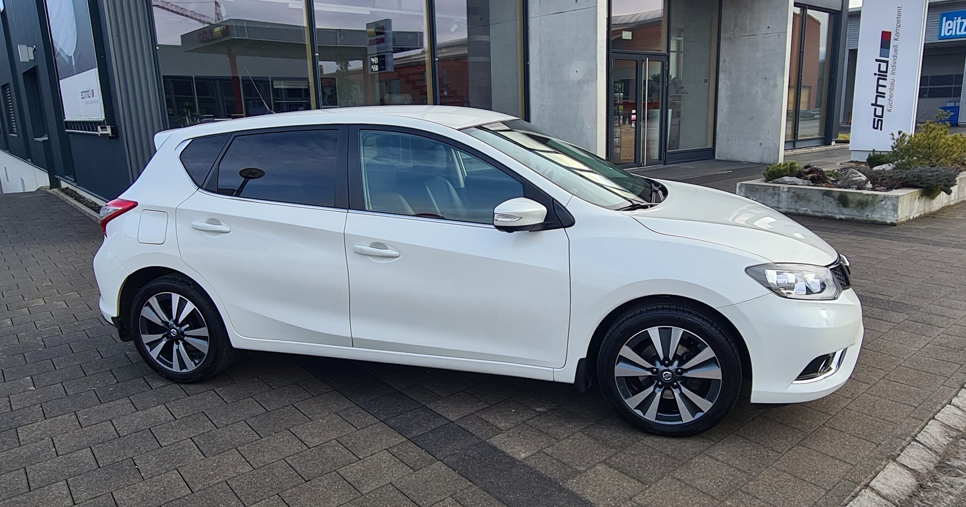 NISSAN Pulsar 1.2 DIG-N-Connecta-showroom-element-2