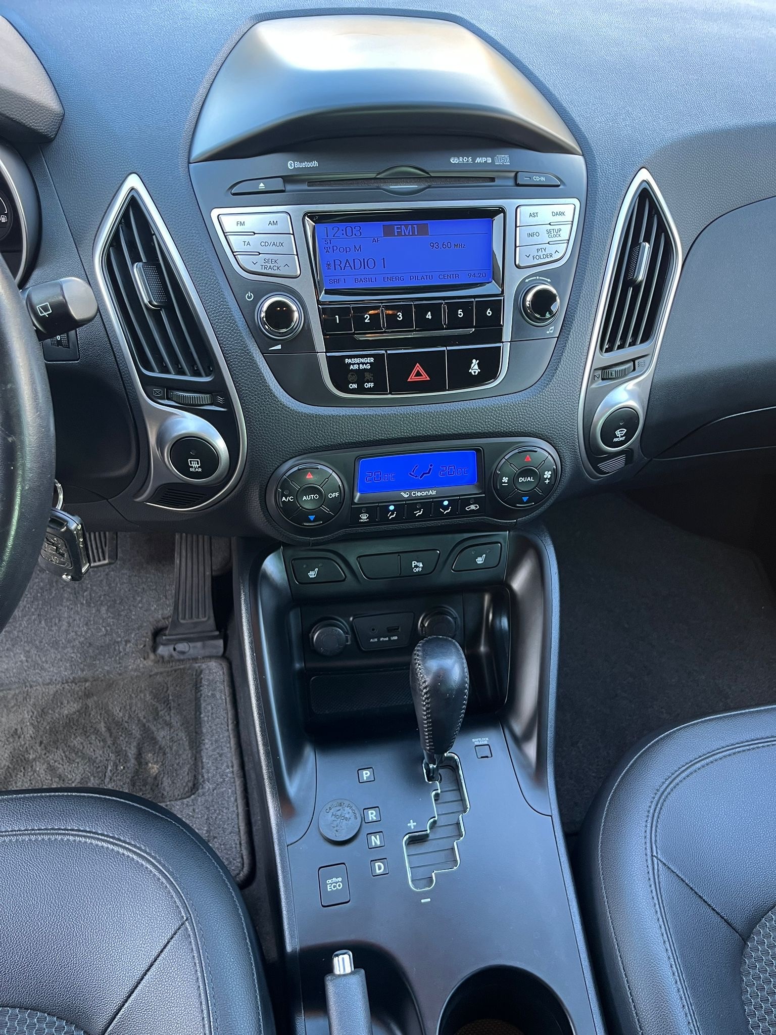 HYUNDAI iX 35 2.0 CRDi Premium 4WD Automatic-image-10