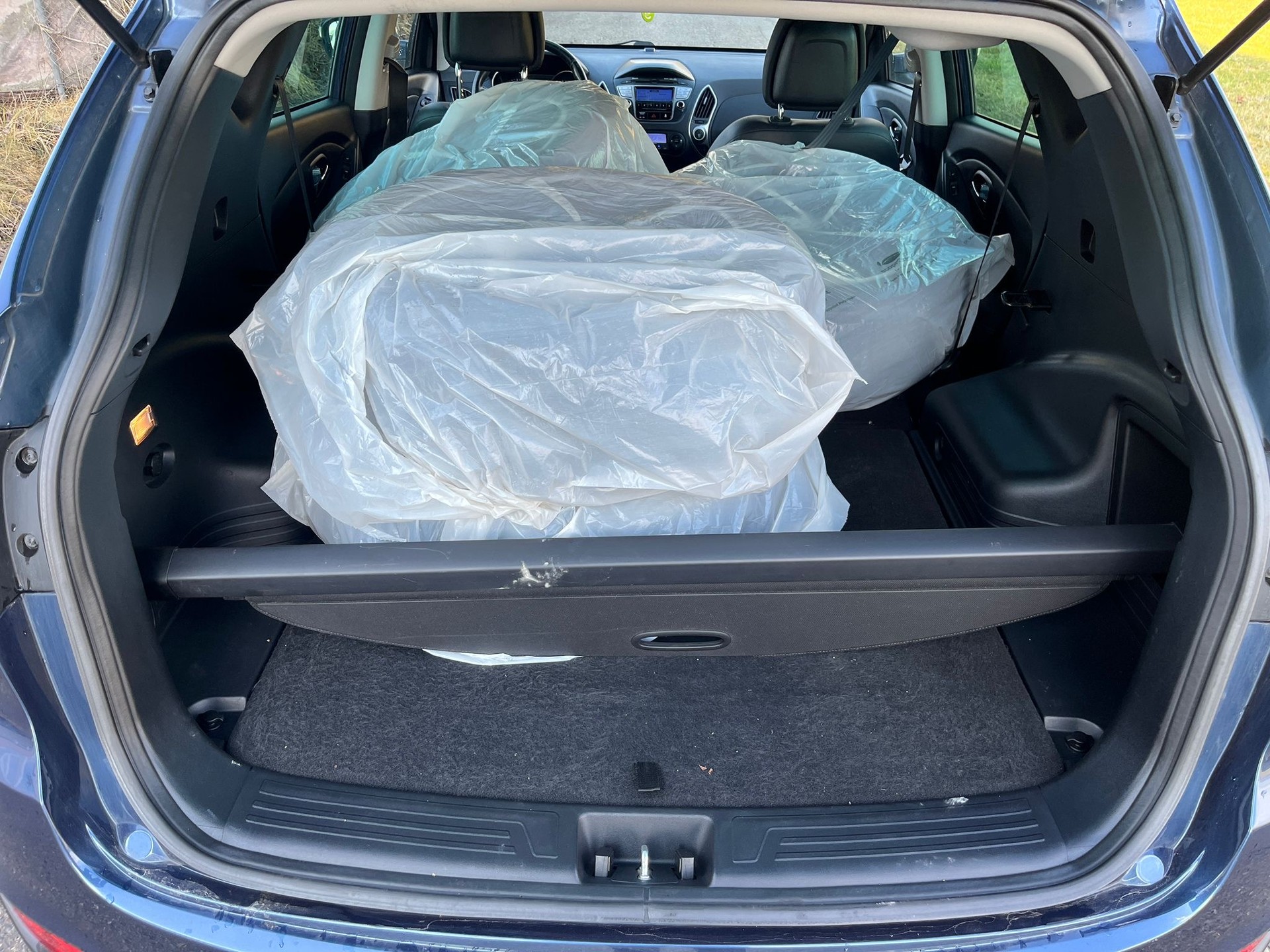 HYUNDAI iX 35 2.0 CRDi Premium 4WD Automatic-image-12