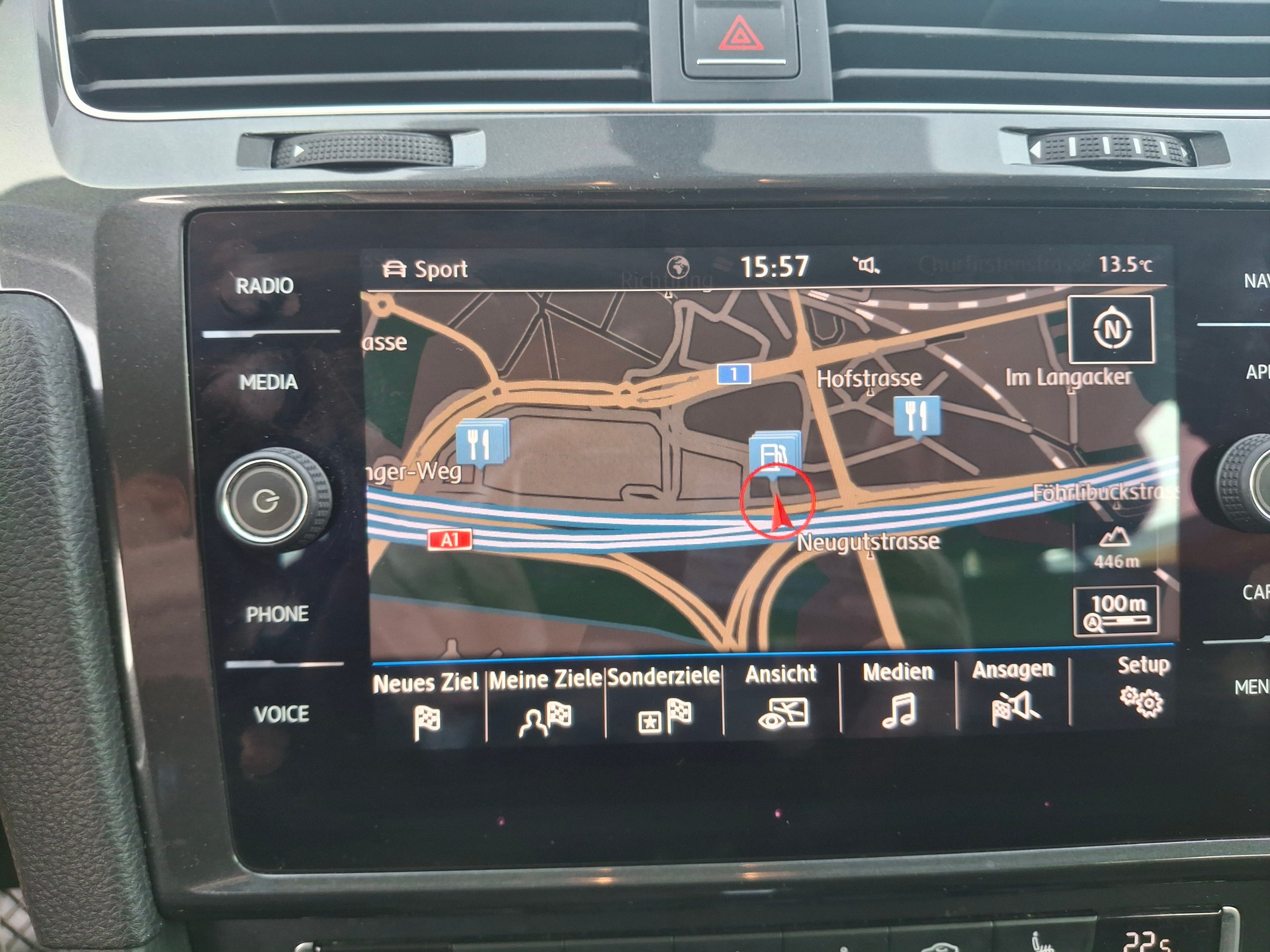 VW Golf Variant 1.4 TSI Allstar DSG-image-28