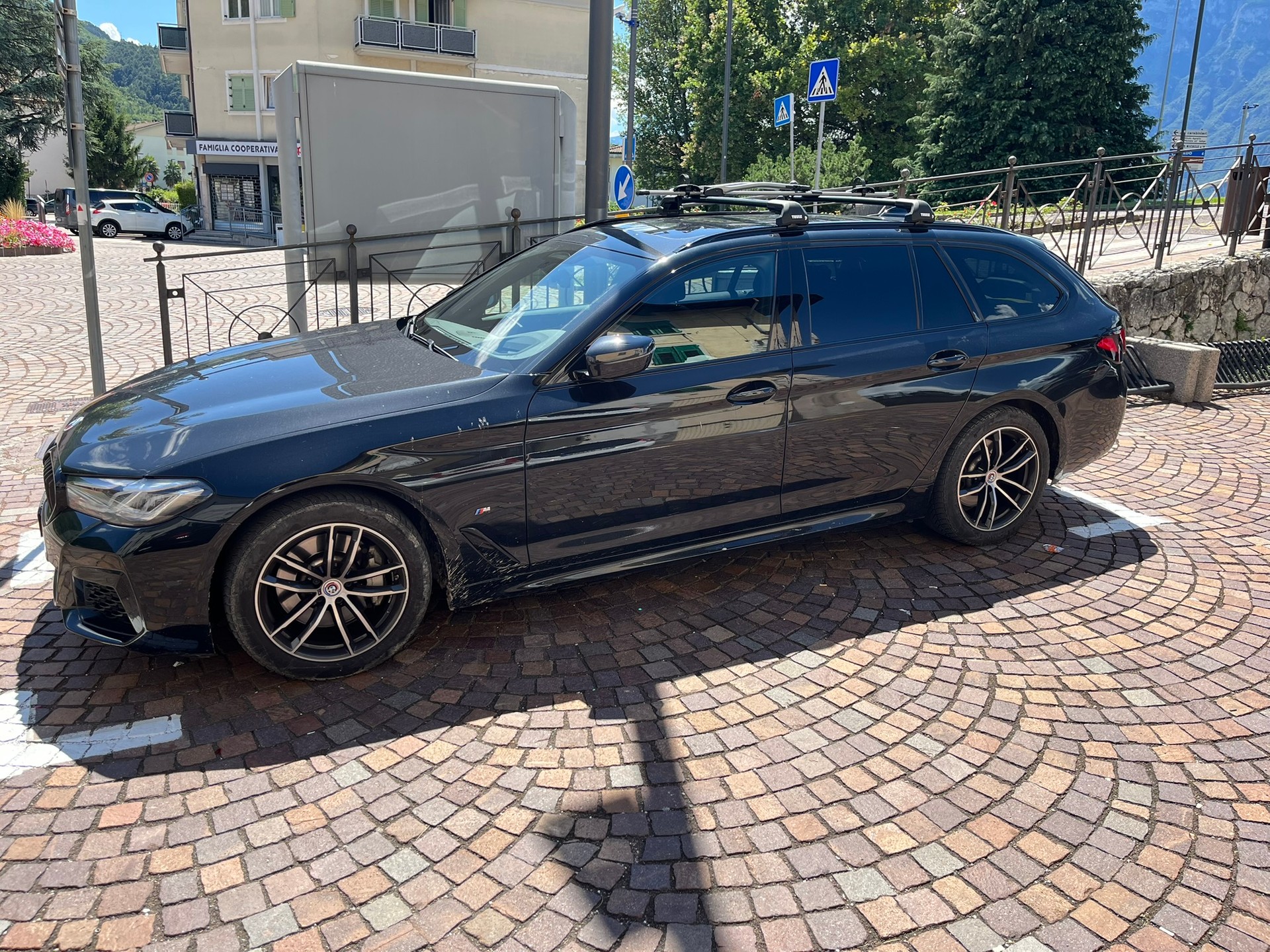 BMW 530i xDrive 48V Touring M Sport Pro Steptronic-image-1