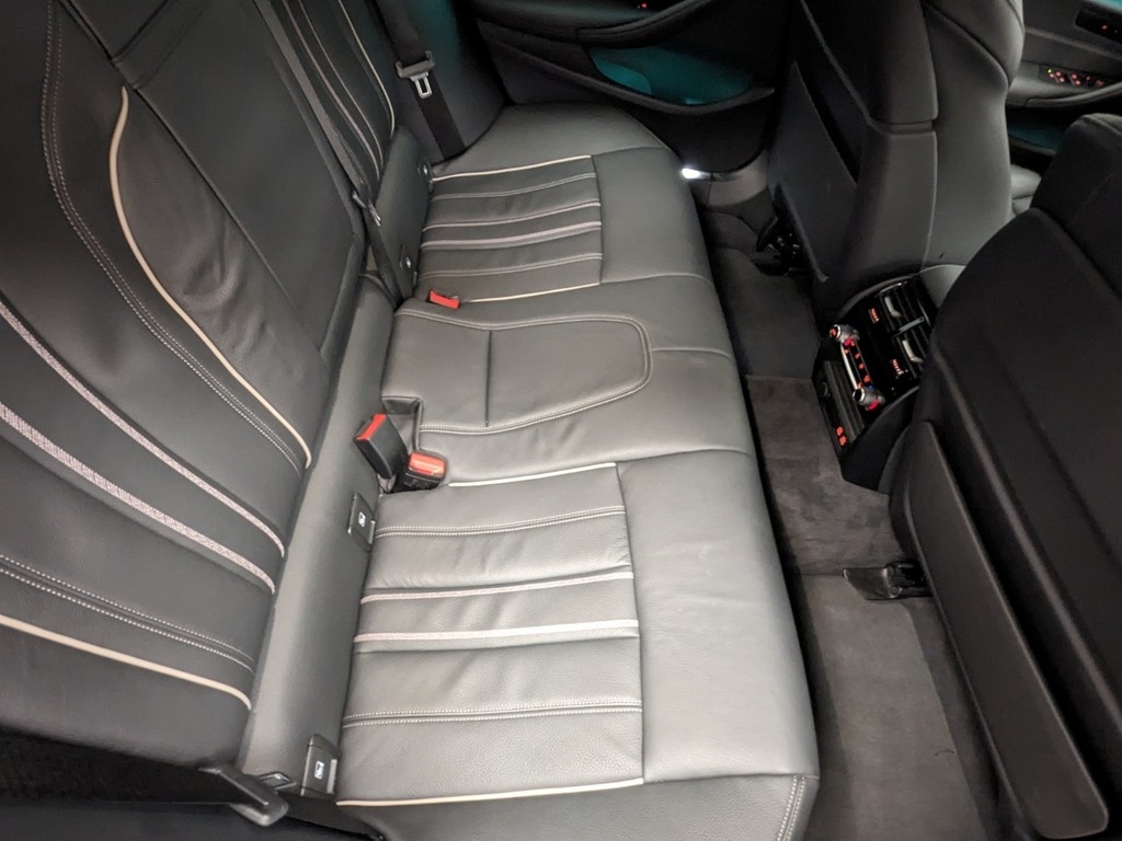 BMW 530i xDrive 48V Touring M Sport Pro Steptronic-image-3