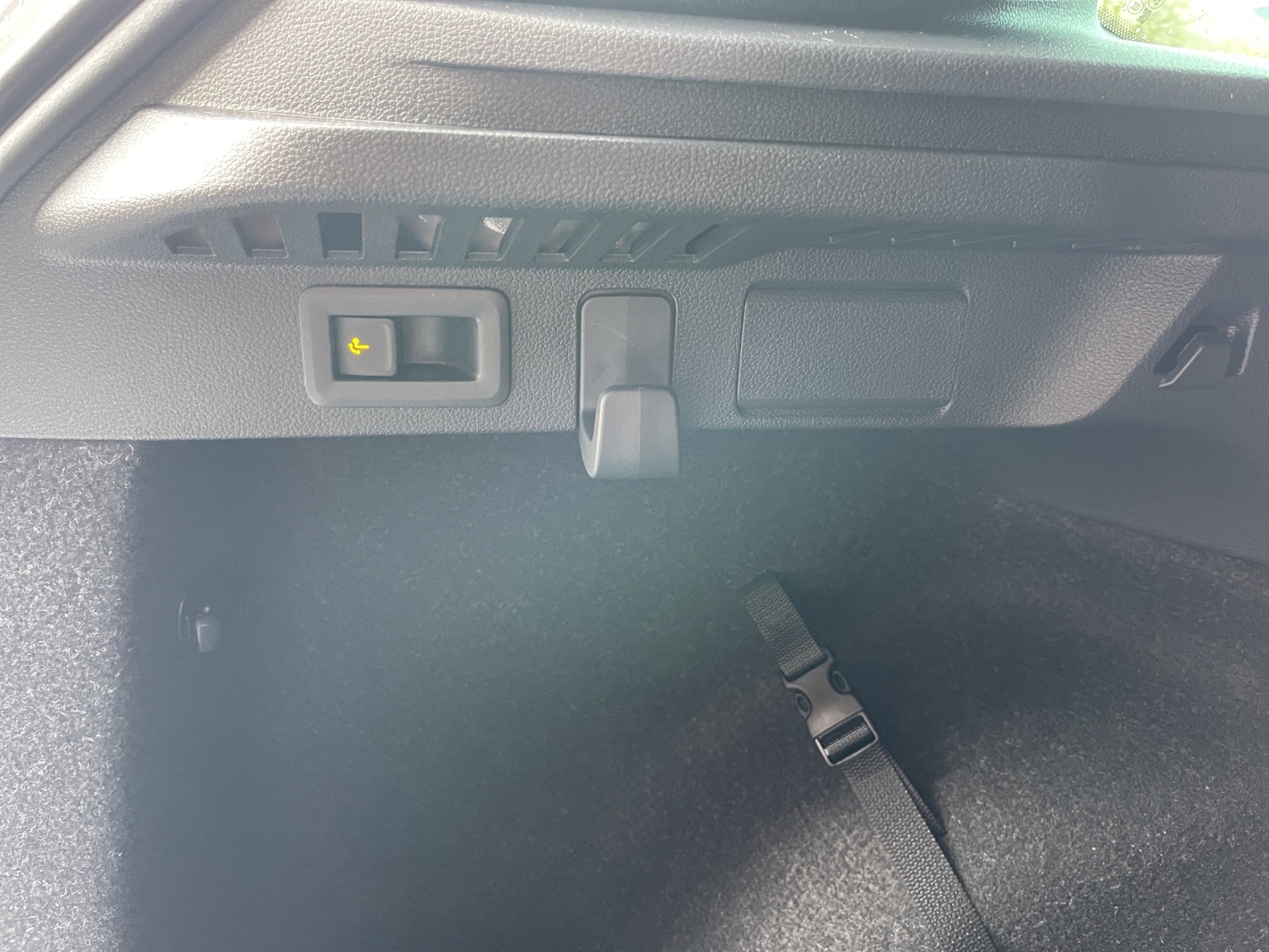 SKODA Kamiq 1.0 TSI Dynamic DSG-image-15