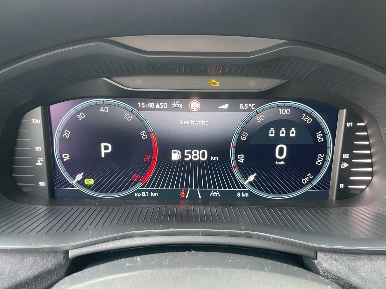 SKODA Kamiq 1.0 TSI Dynamic DSG-image-8