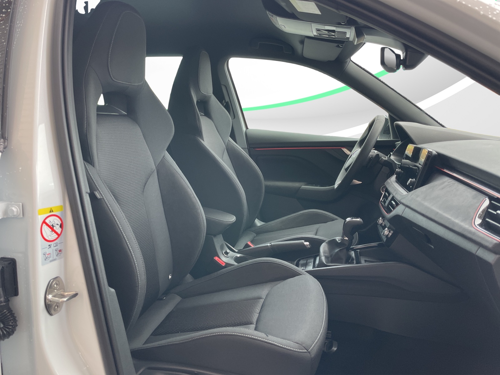 SKODA Kamiq 1.0 TSI Dynamic DSG-image-12