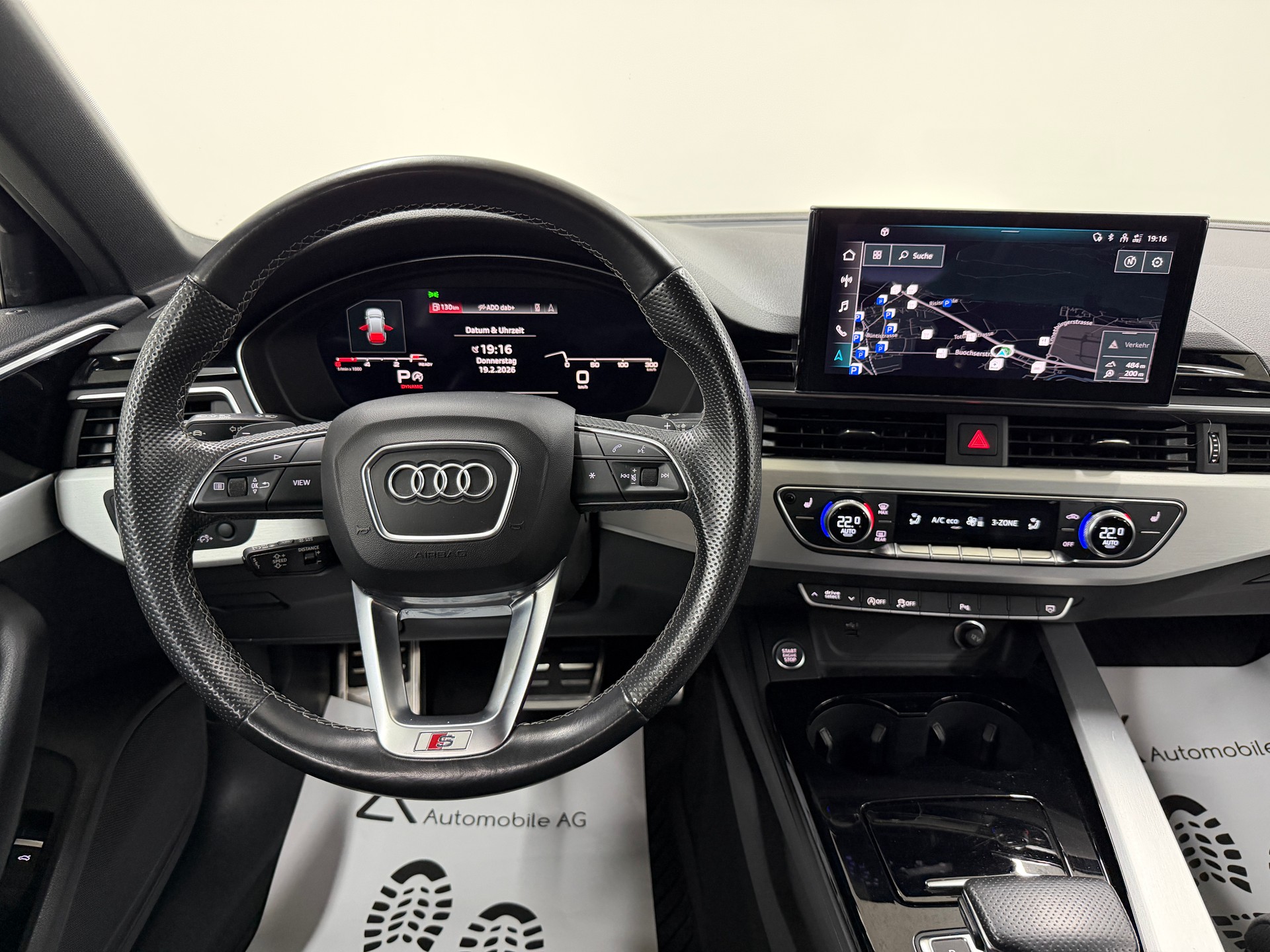 AUDI A4 Avant 40 TDI S Line 204PS Attraction QUANTUMGREY quattro S-tronic / Panoramadach / RF-Kamera / Comfortkey / virtual cockpit /-image-12