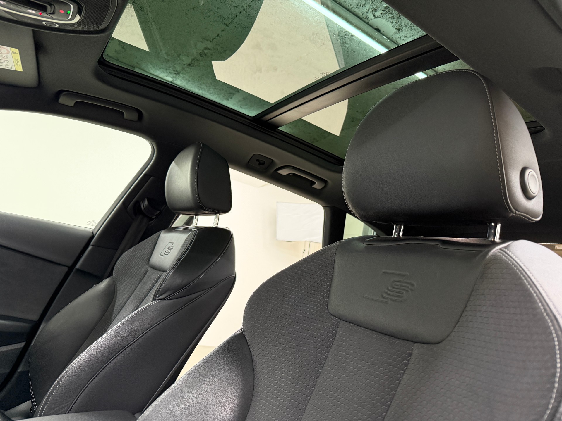 AUDI A4 Avant 40 TDI S Line 204PS Attraction QUANTUMGREY quattro S-tronic / Panoramadach / RF-Kamera / Comfortkey / virtual cockpit /-image-7