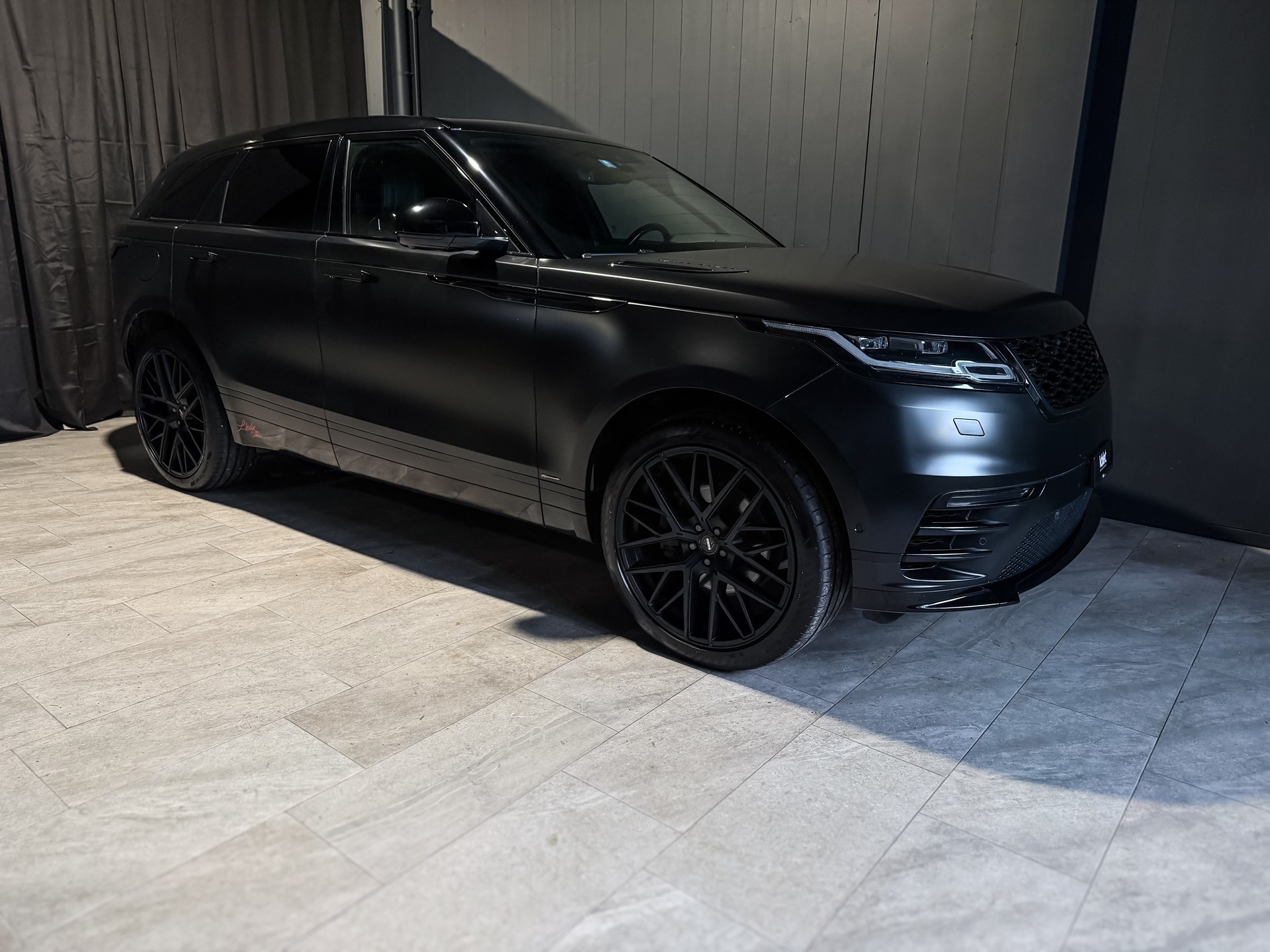 LAND ROVER Range Rover Velar R-Dynamic D 300 Automatic | FULL PPF-image-1