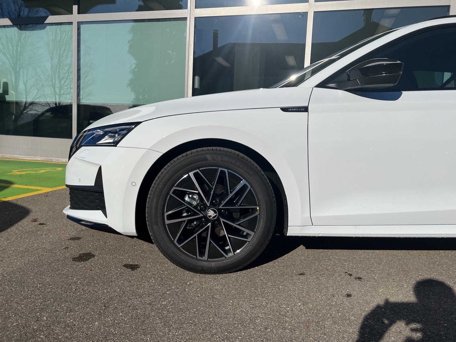 SKODA Octavia Combi 1.5 TSI mHEV DSG Sport Line-image-10