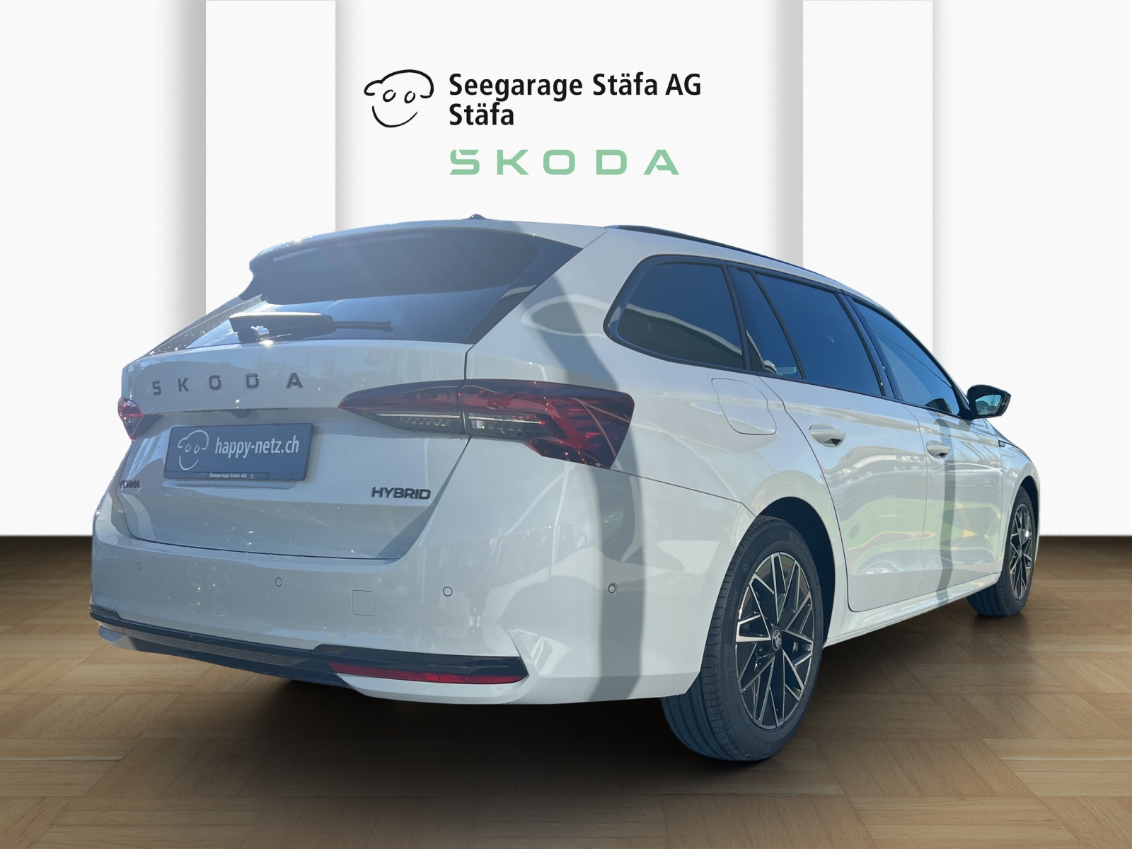 SKODA Octavia Combi 1.5 TSI mHEV DSG Sport Line-image-4