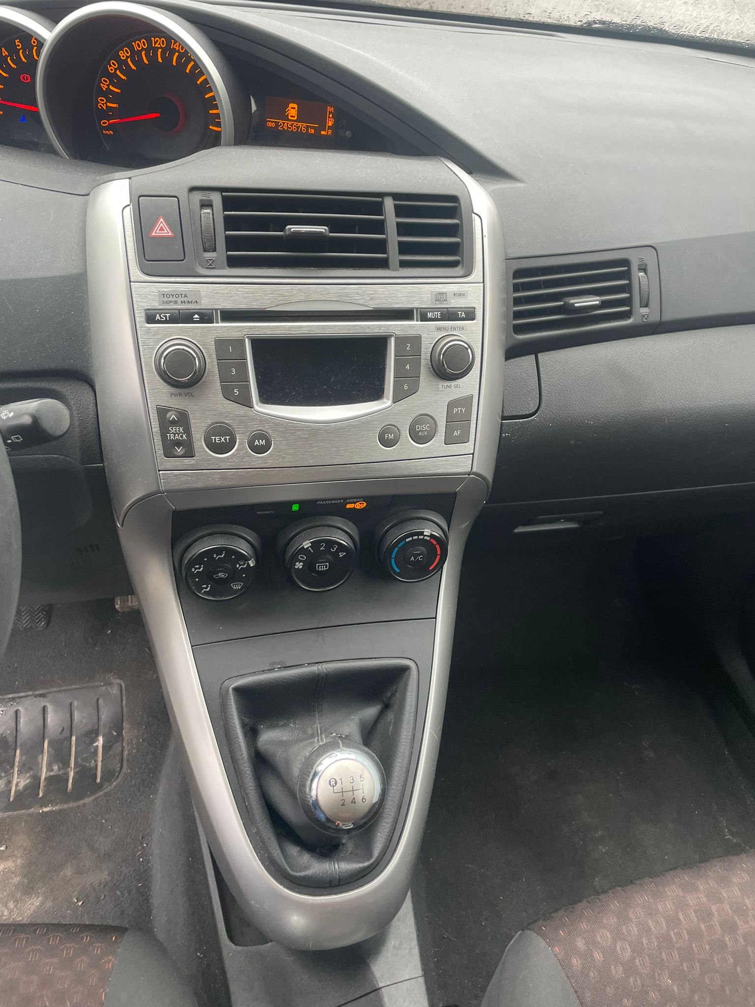TOYOTA Verso 1.8-image-3