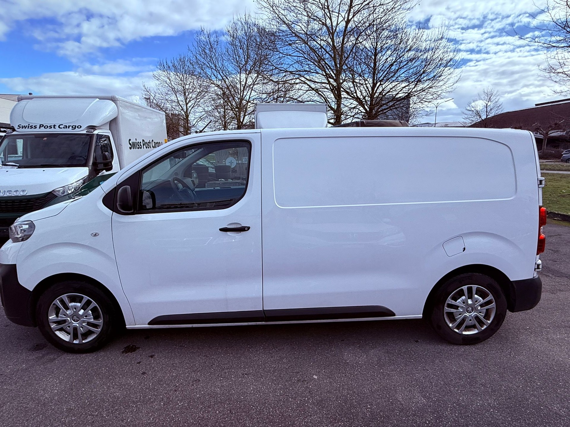 PEUGEOT Expert 1.5 BlueHDi 120 S&S Allure Standard-showroom-element-2