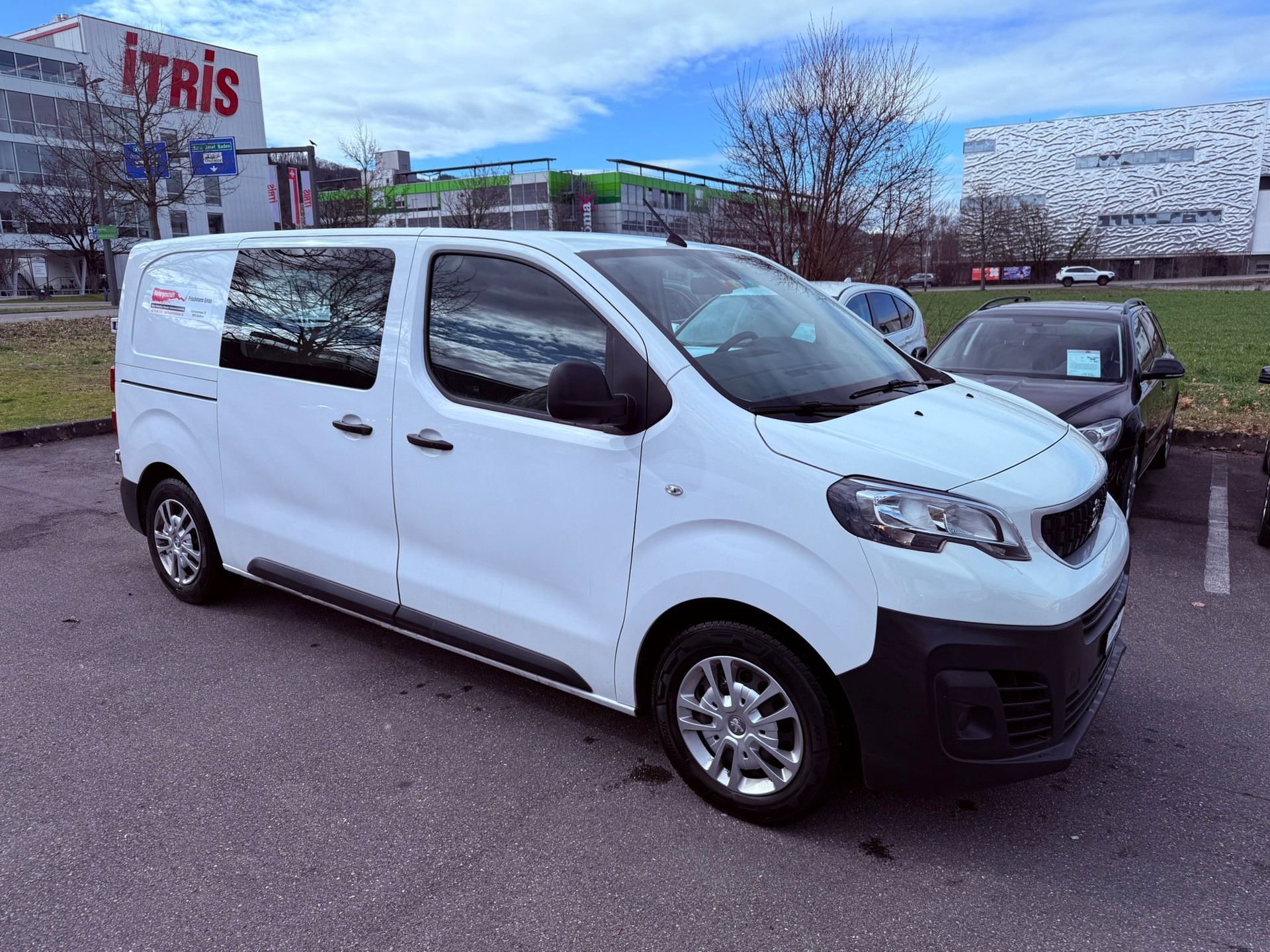 PEUGEOT Expert 1.5 BlueHDi 120 S&S Allure Standard-image-7
