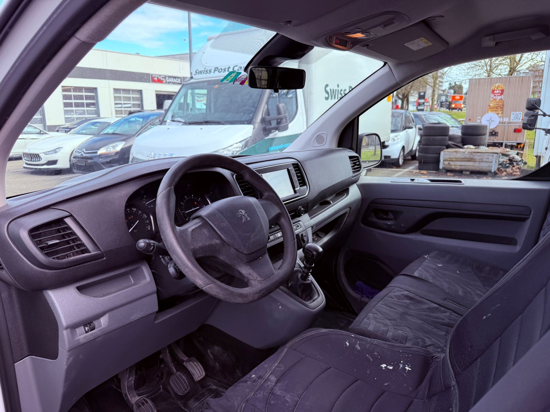 PEUGEOT Expert 1.5 BlueHDi 120 S&S Allure Standard-image-9