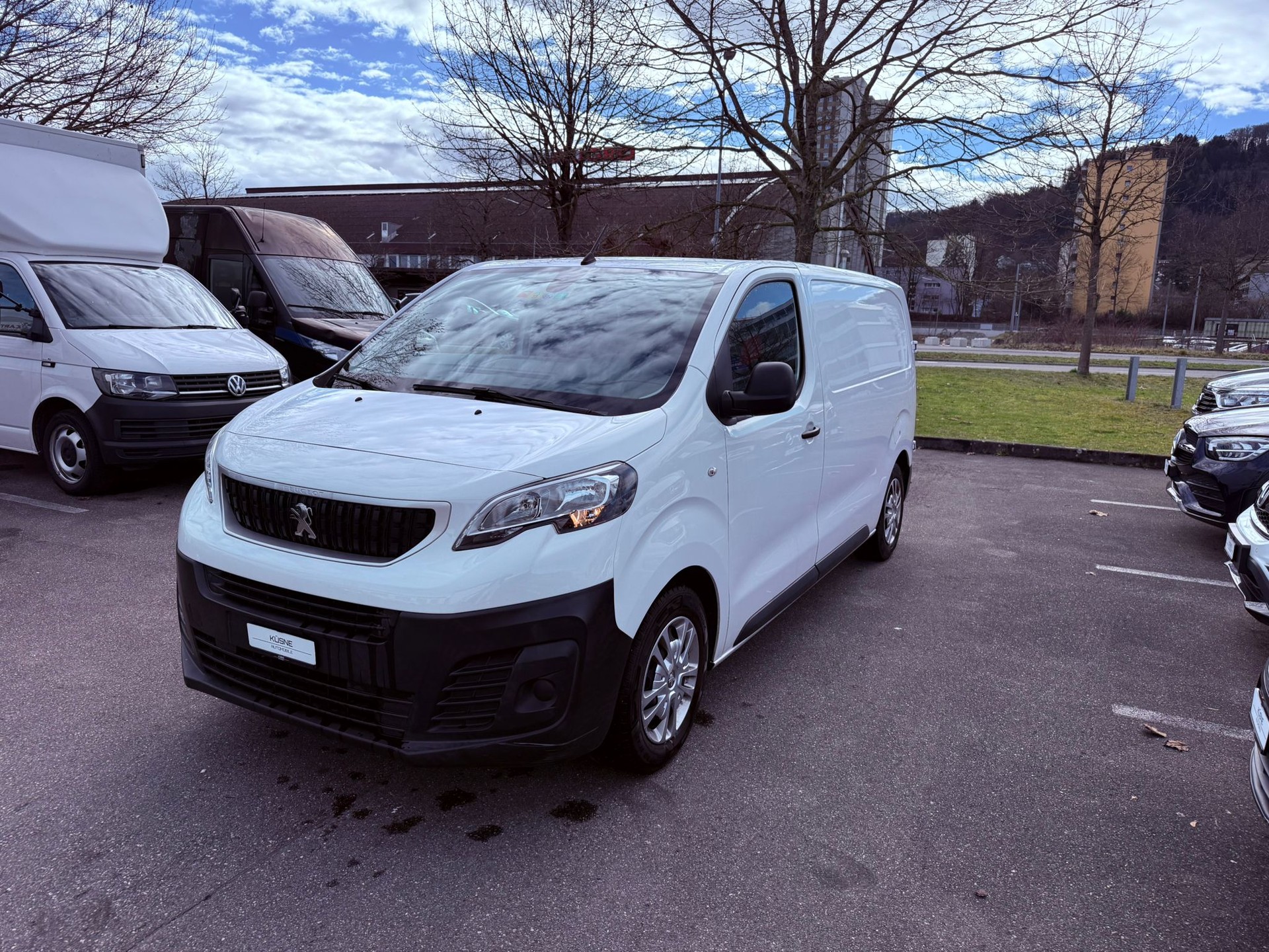 PEUGEOT Expert 1.5 BlueHDi 120 S&S Allure Standard-showroom-element-1