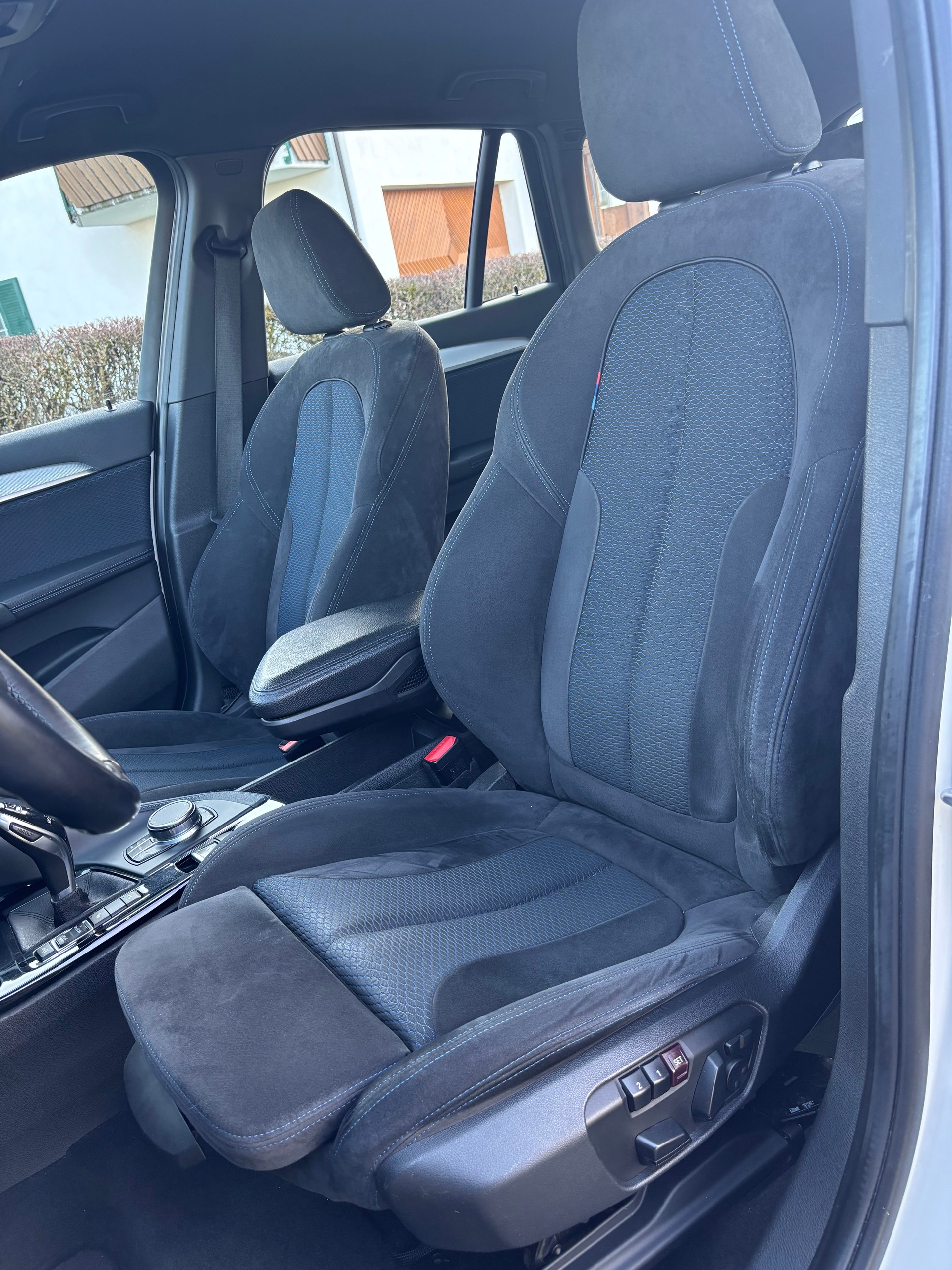 BMW X1 xDrive 20i M Sport Steptronic-image-5
