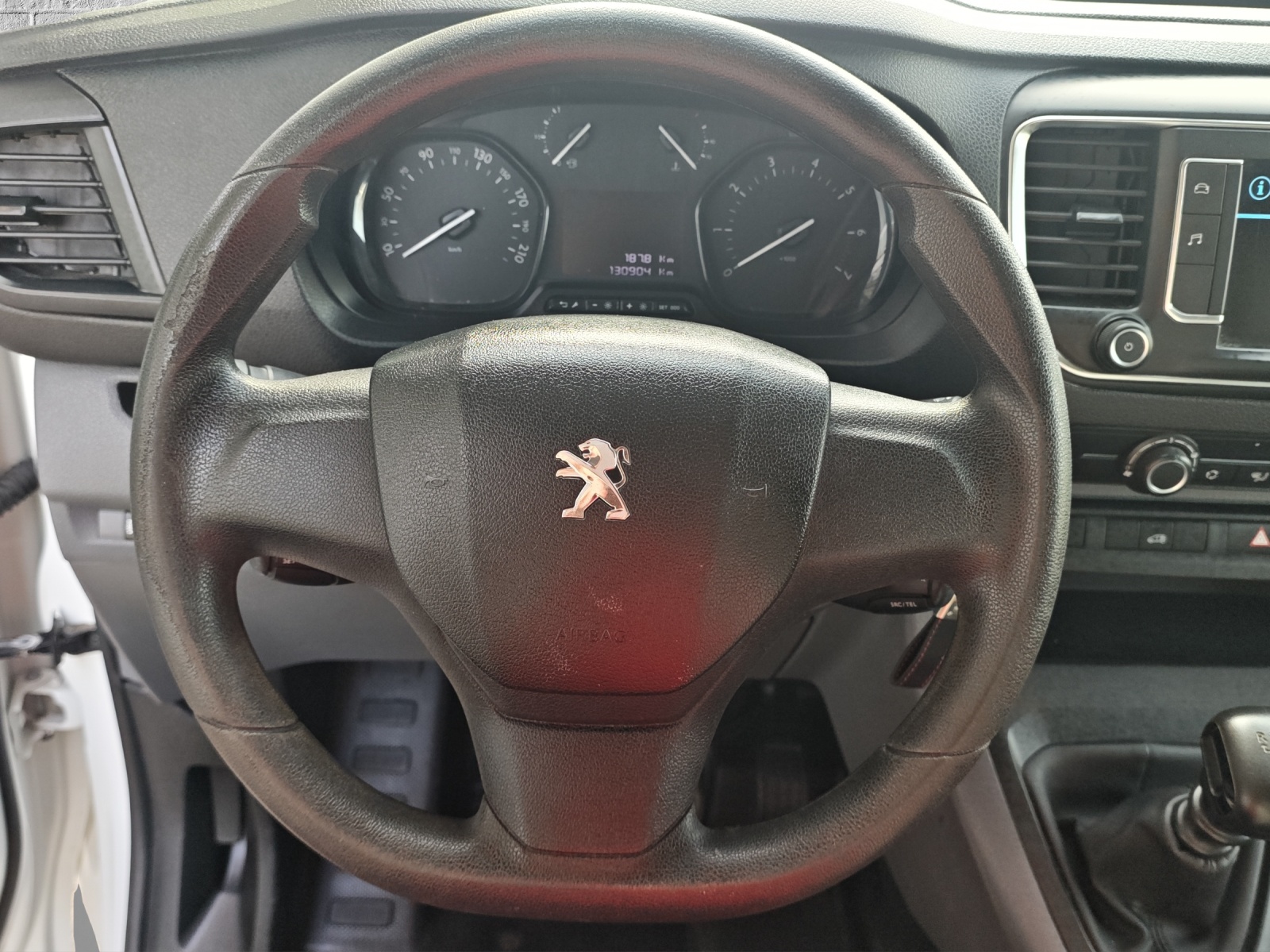 PEUGEOT Expert 2.0 BlueHDi 150 S&S Premium Standard-image-11