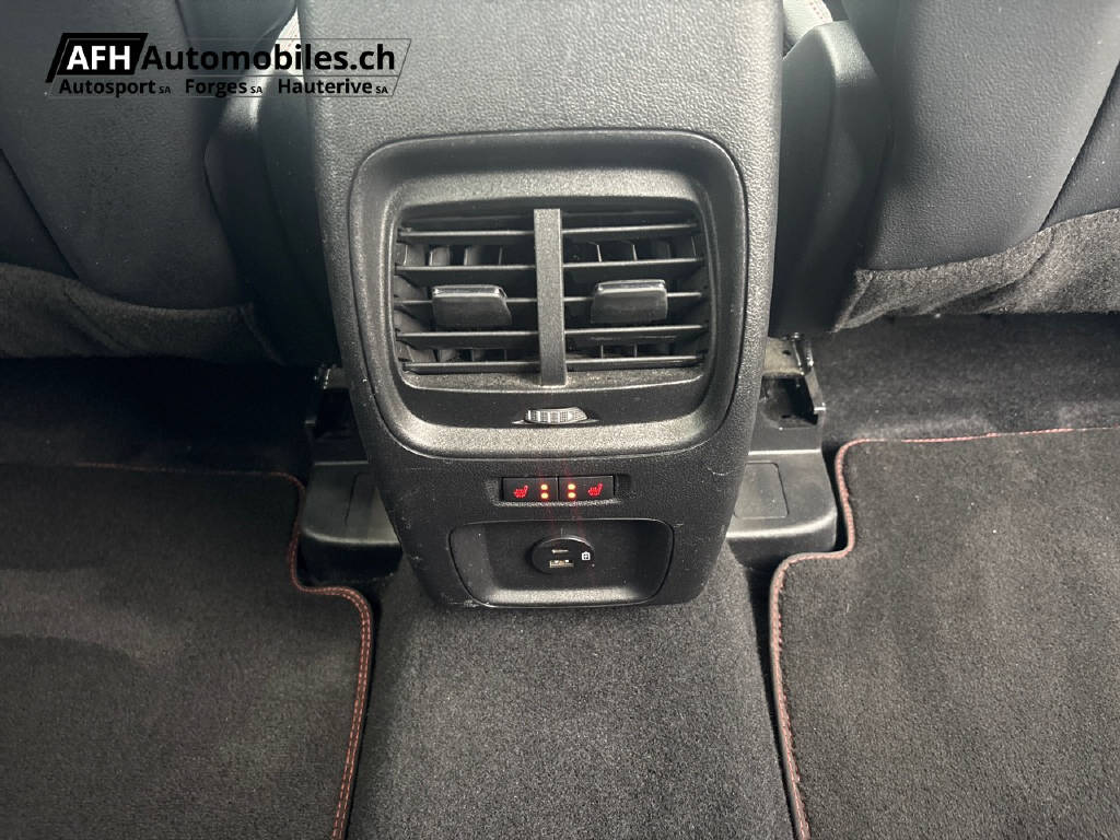 FORD Kuga 2.5 Plug-in Hybrid ST-Line X-image-13