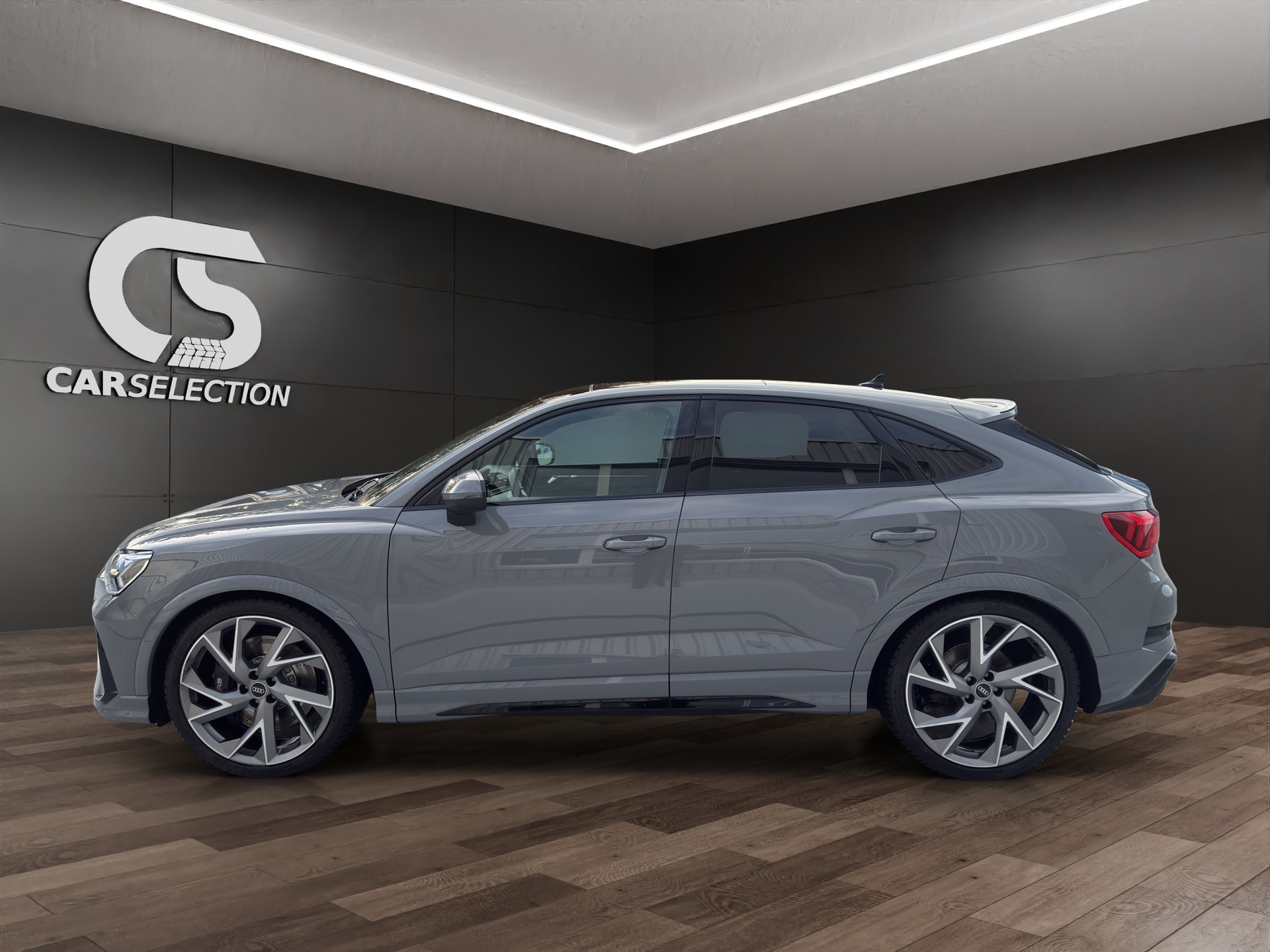 AUDI RS Q3 Sportback edition 10 years quattro S tronic-image-2