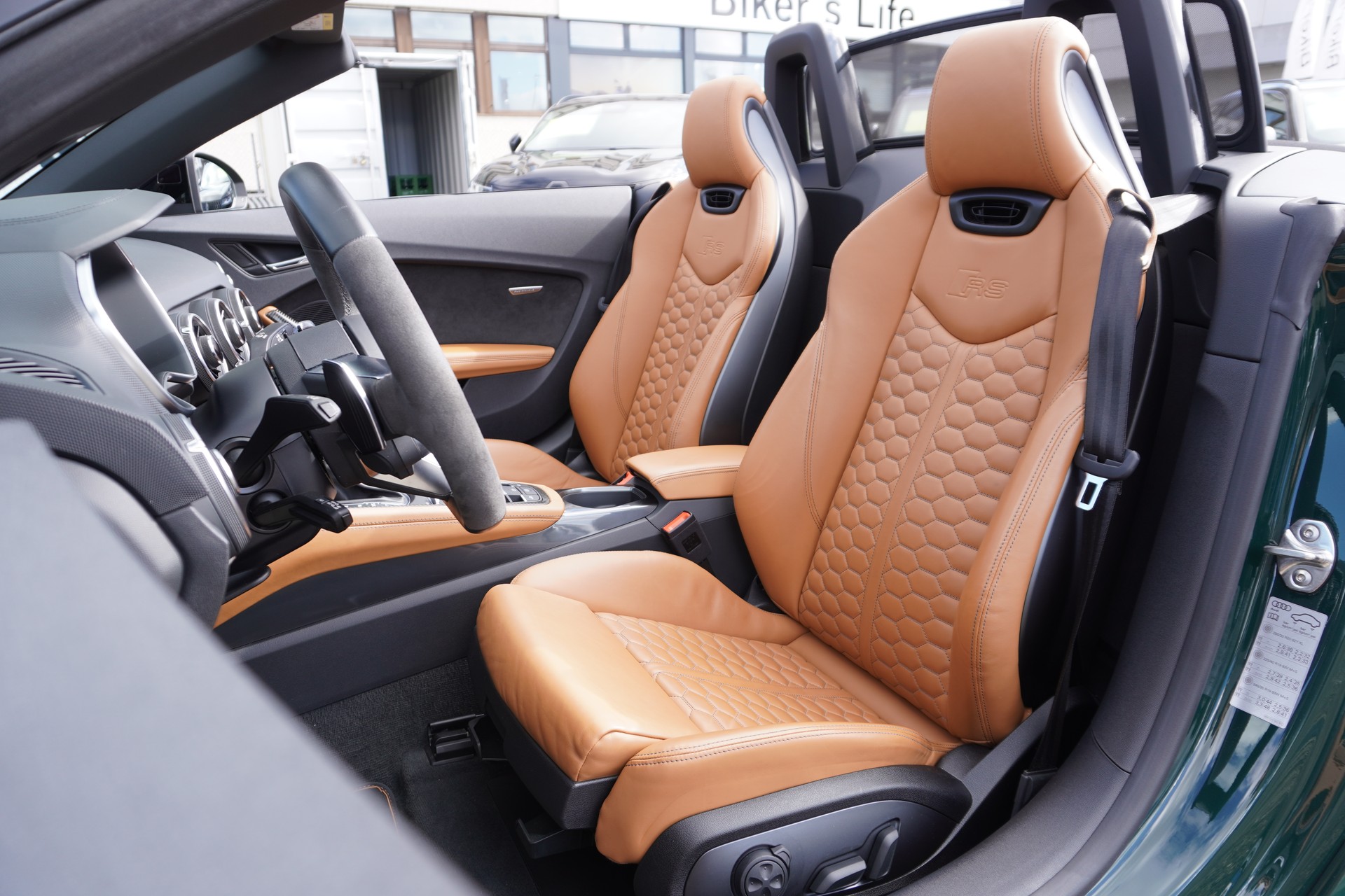 AUDI TT Roadster TTRS S-tronic-image-18