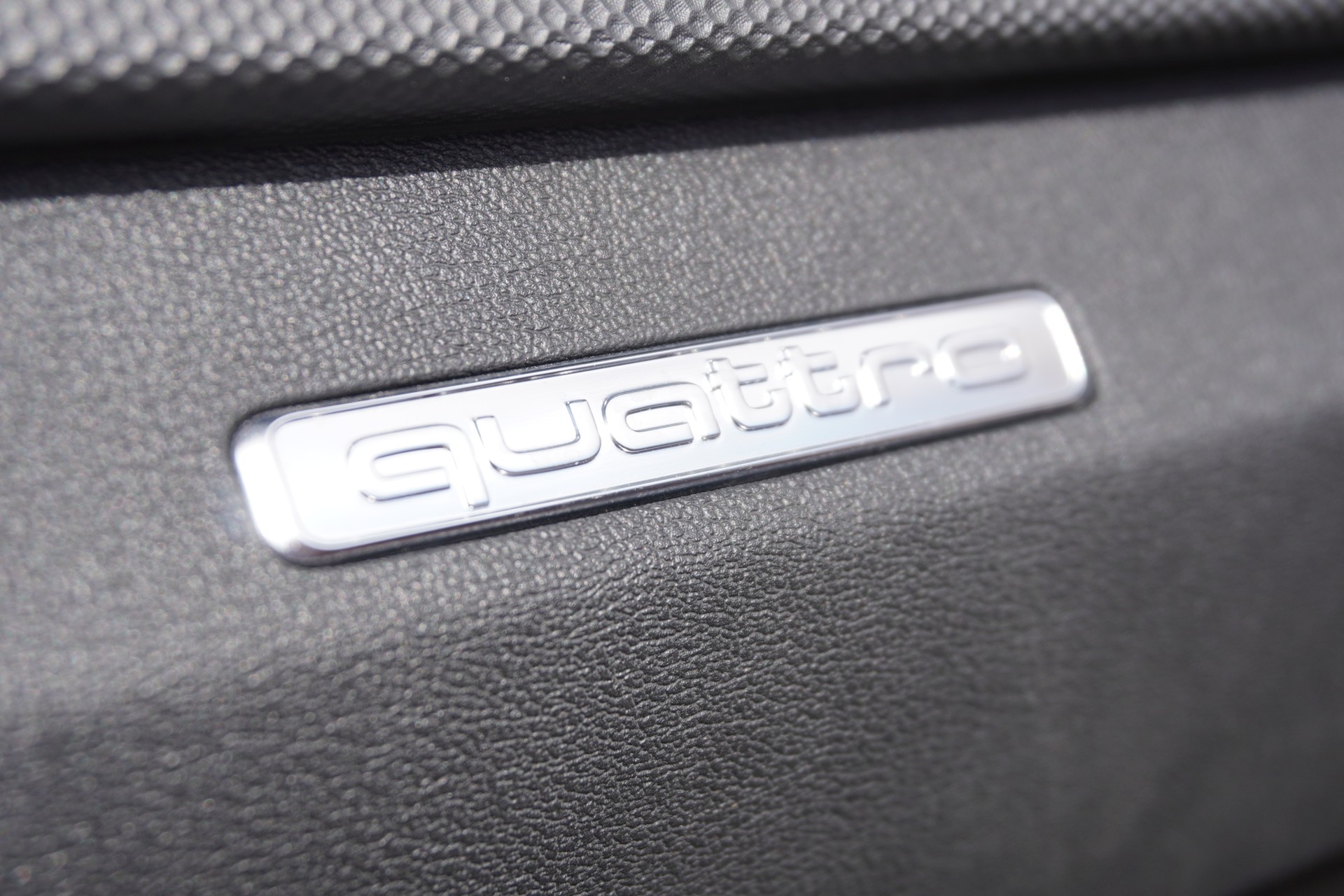 AUDI TT Roadster TTRS S-tronic-image-26