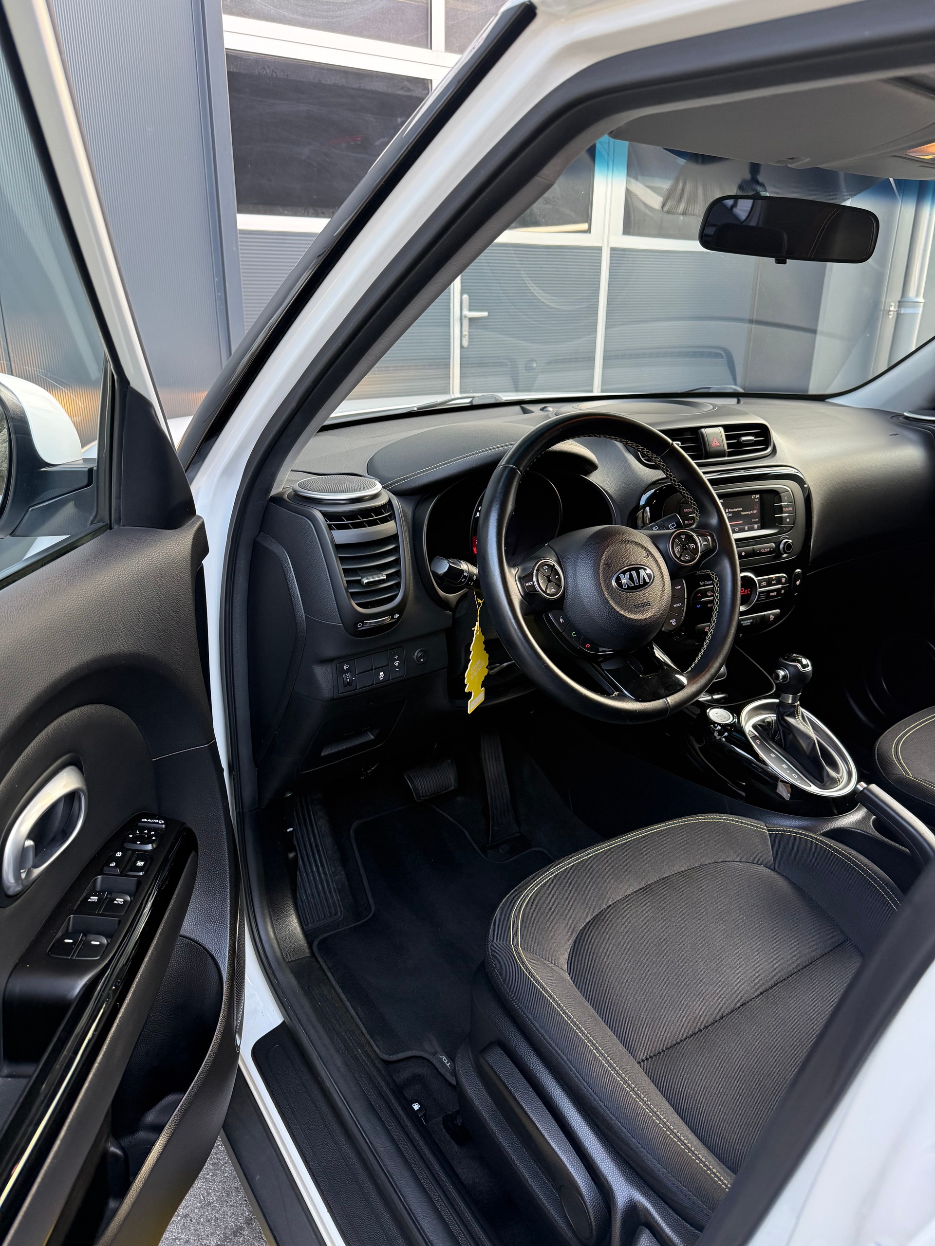 KIA Soul 1.6 GDI Trend Automatic-image-12