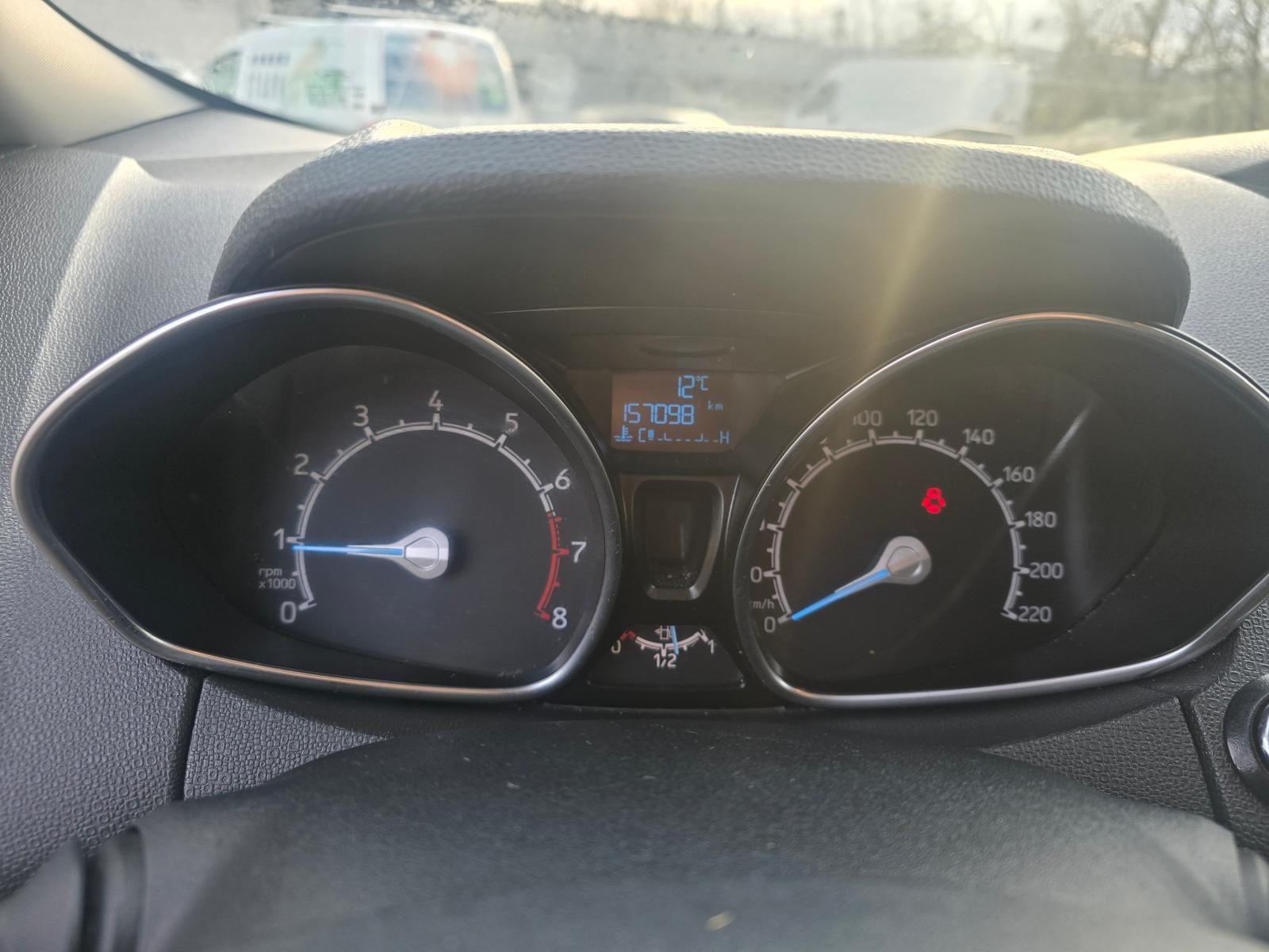 FORD EcoSport 1.0 SCTi Titanium S-image-9