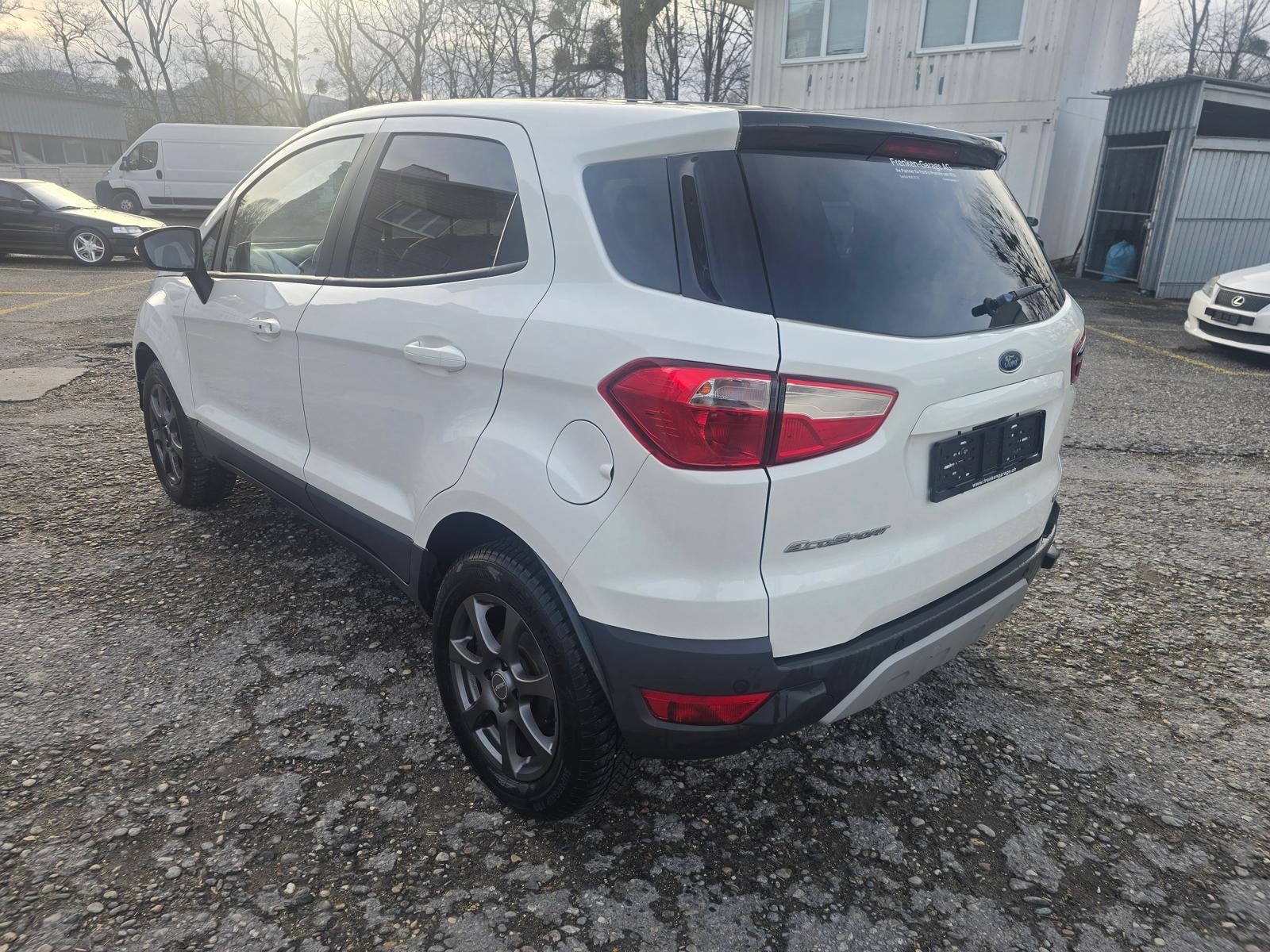 FORD EcoSport 1.0 SCTi Titanium S-image-2