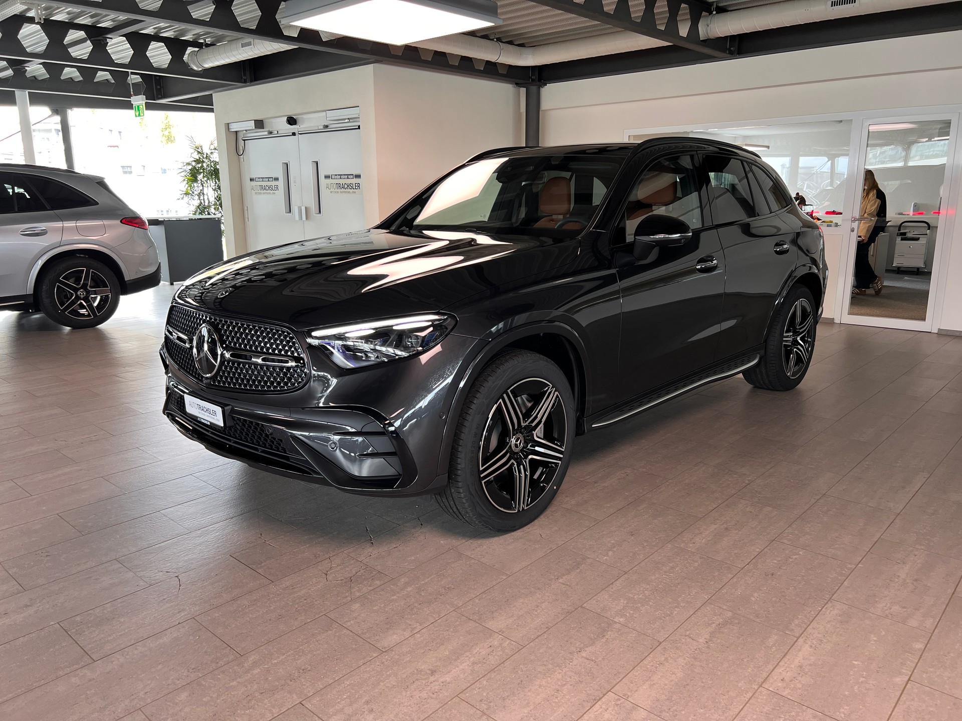 MERCEDES-BENZ GLC 400 e 4Matic EQ Star 9G-Tronic-image-3