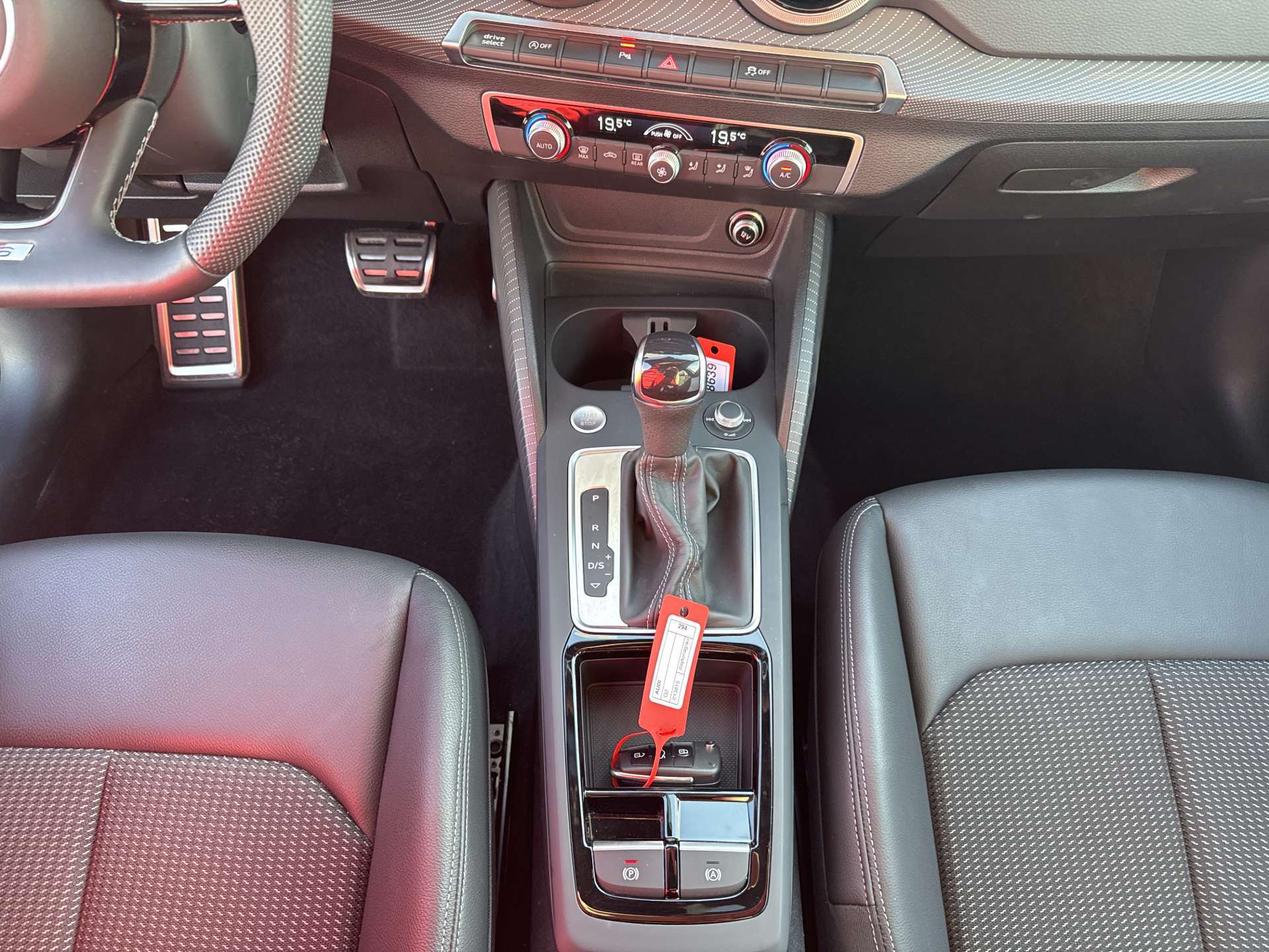 AUDI Q2 35 TDi S-Line S-Tronic Automat-image-11