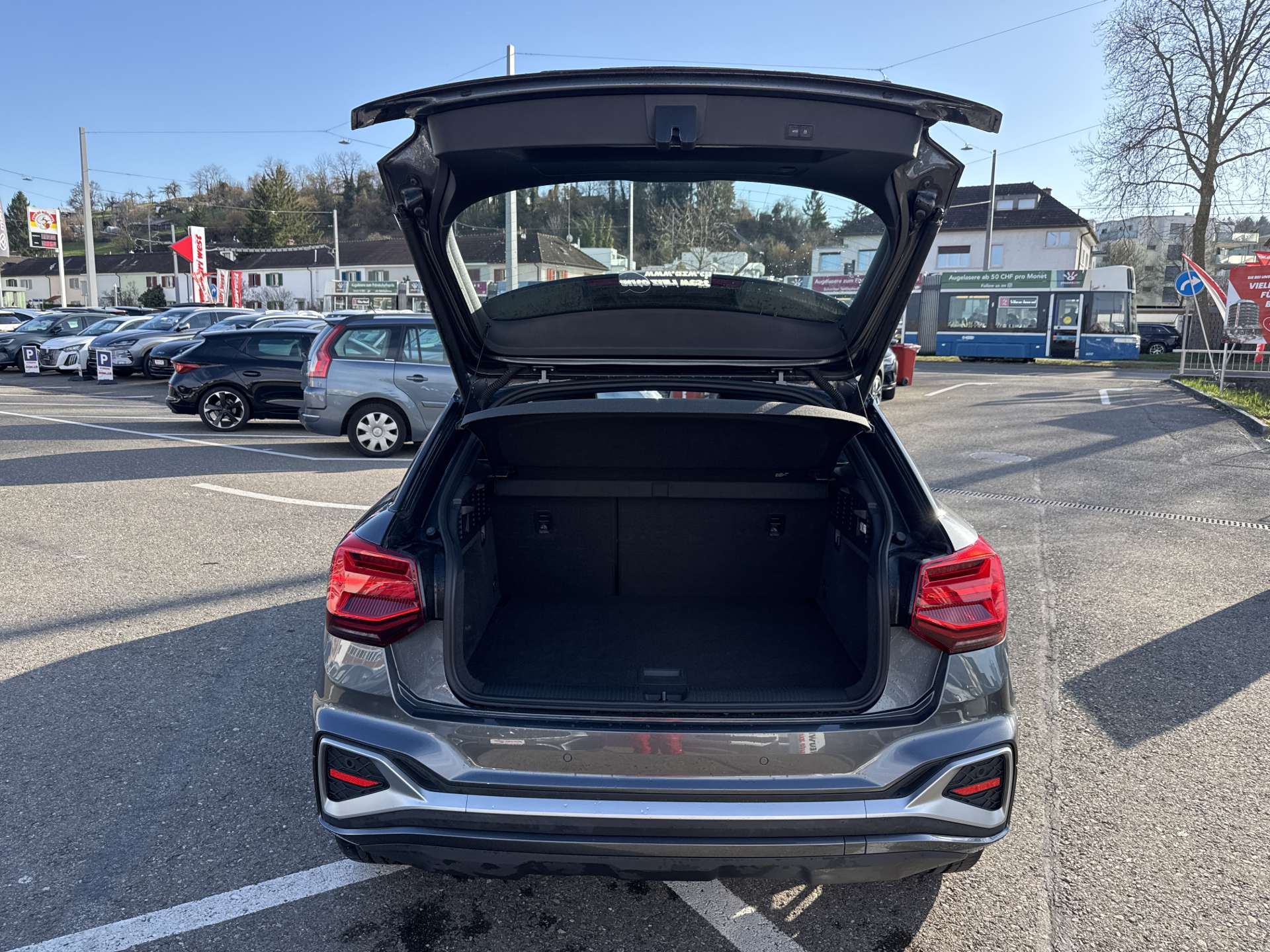 AUDI Q2 35 TDi S-Line S-Tronic Automat-image-7