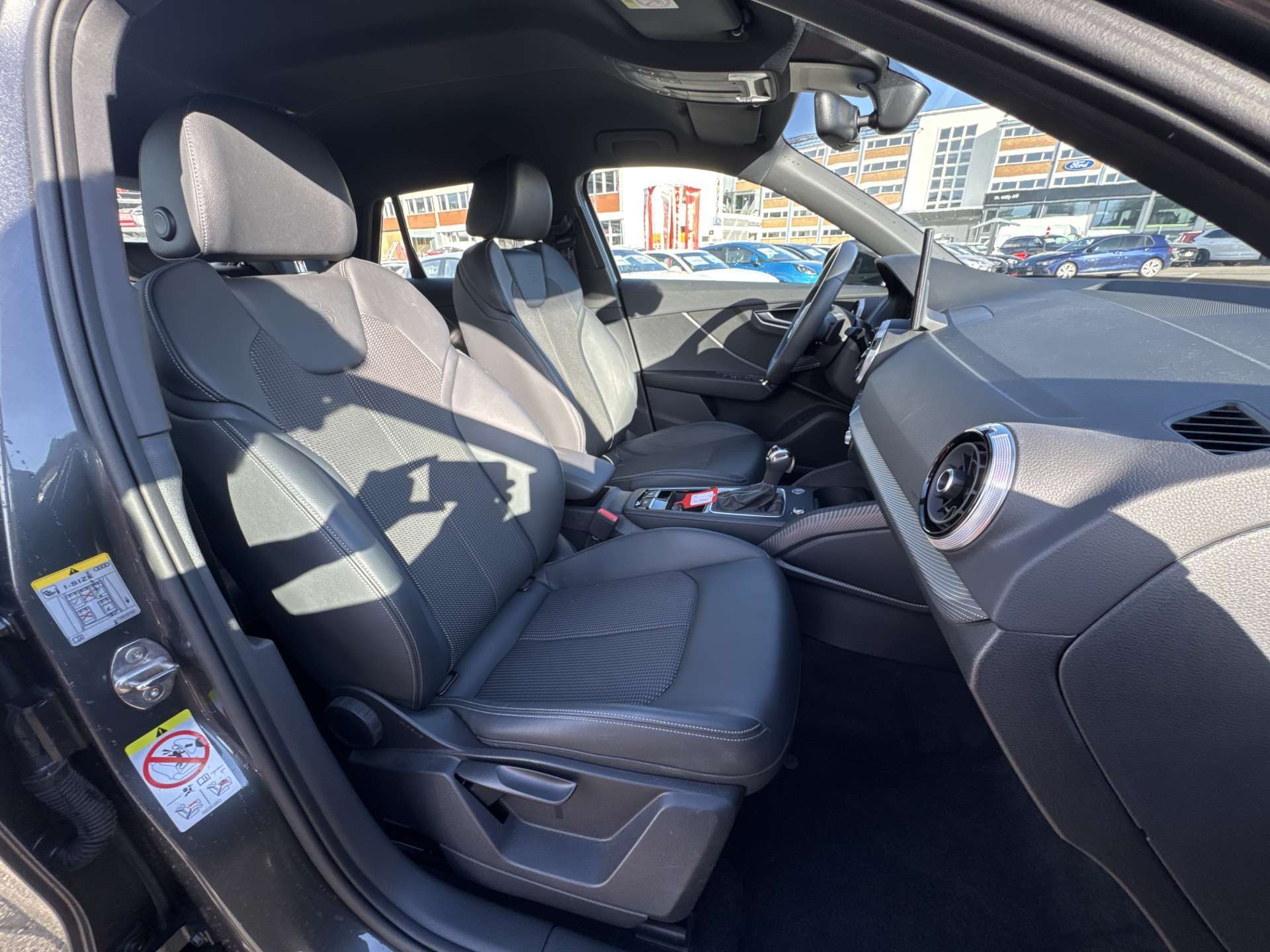 AUDI Q2 35 TDi S-Line S-Tronic Automat-image-12