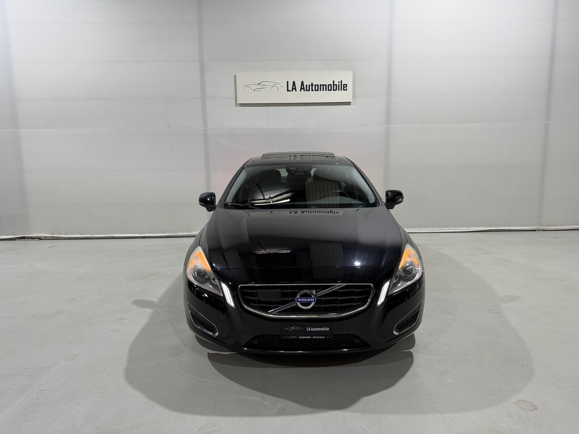 VOLVO S60 D4 Summum Geartronic-image-3