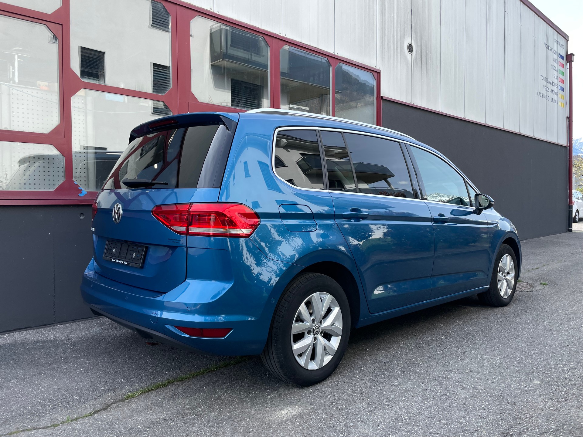 VW Touran 1.5 TSI EVO Comfortline DSG 7 Places-image-1