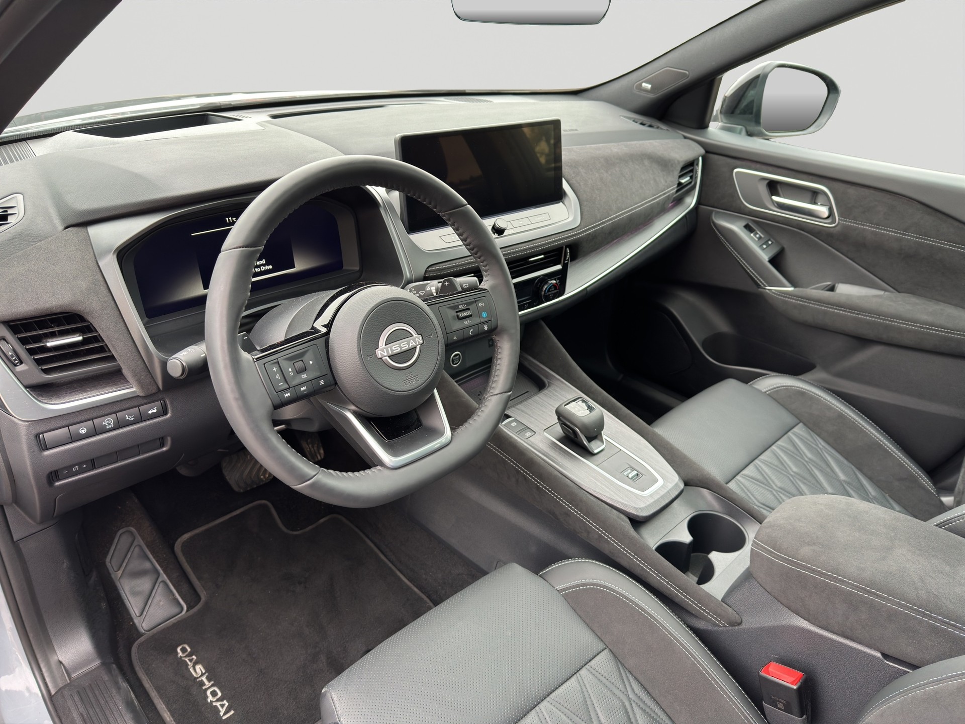NISSAN Qashqai 1.3 DIG-T MHEV Tekna+ Xtronic-image-6