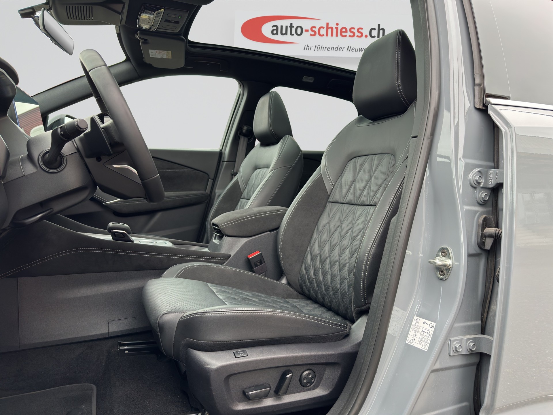 NISSAN Qashqai 1.3 DIG-T MHEV Tekna+ Xtronic-image-5