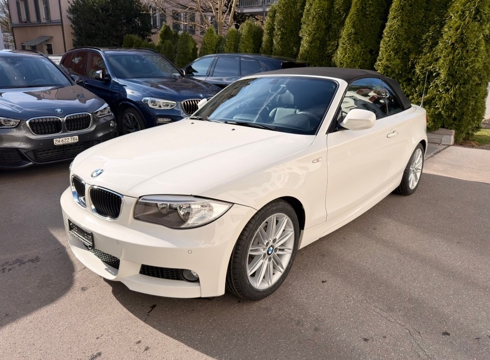 BMW 125i Cabrio Steptronic-showroom-element-3