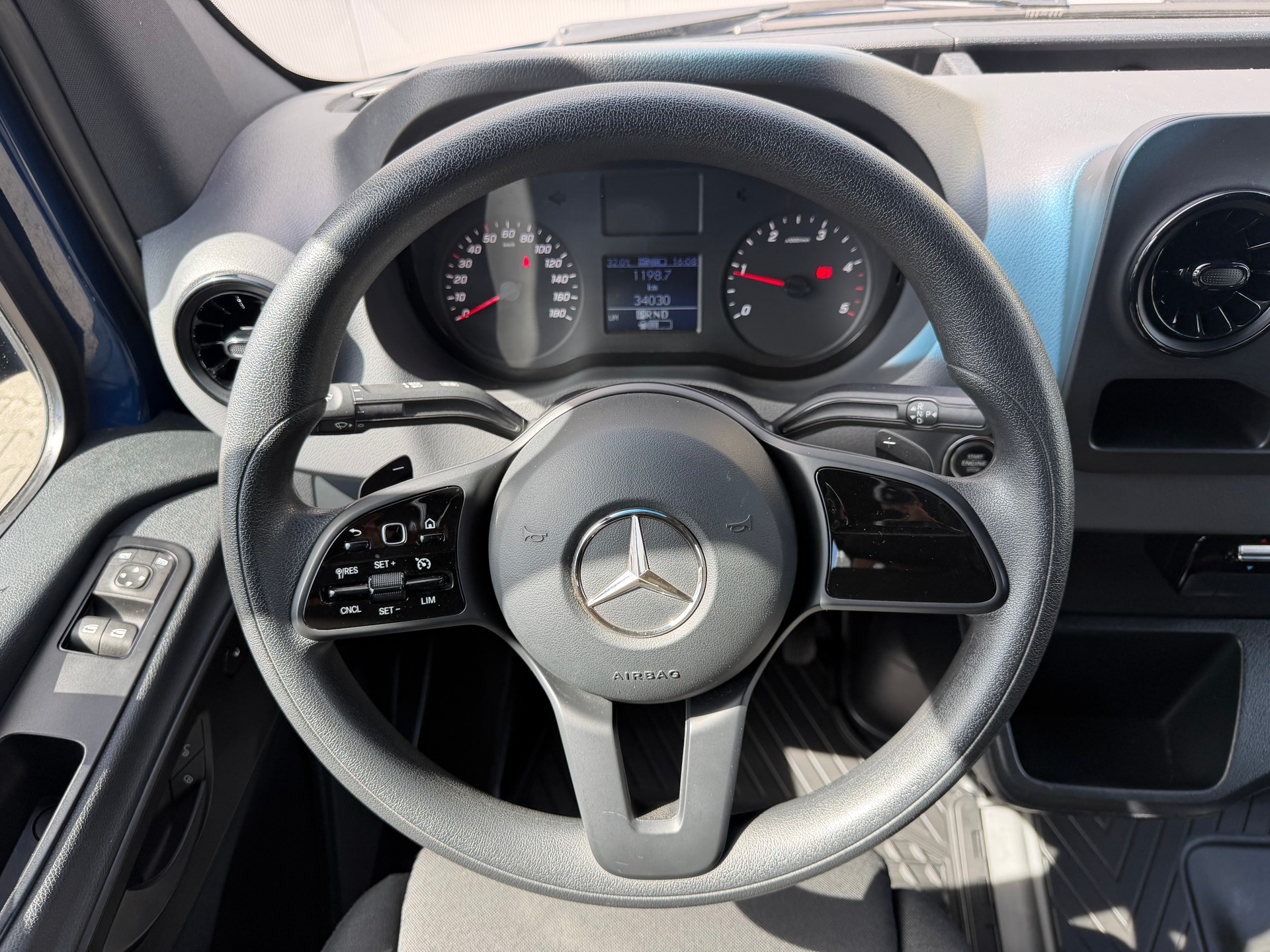 MERCEDES-BENZ Sprinter 215 CDI Standard 9G-TRONIC*TOP GEPFLEGT*NUR 34000 KM*6-PLÄTZE*KLIMA*AHK*BRÜCKE MIT VERDECK*-image-11