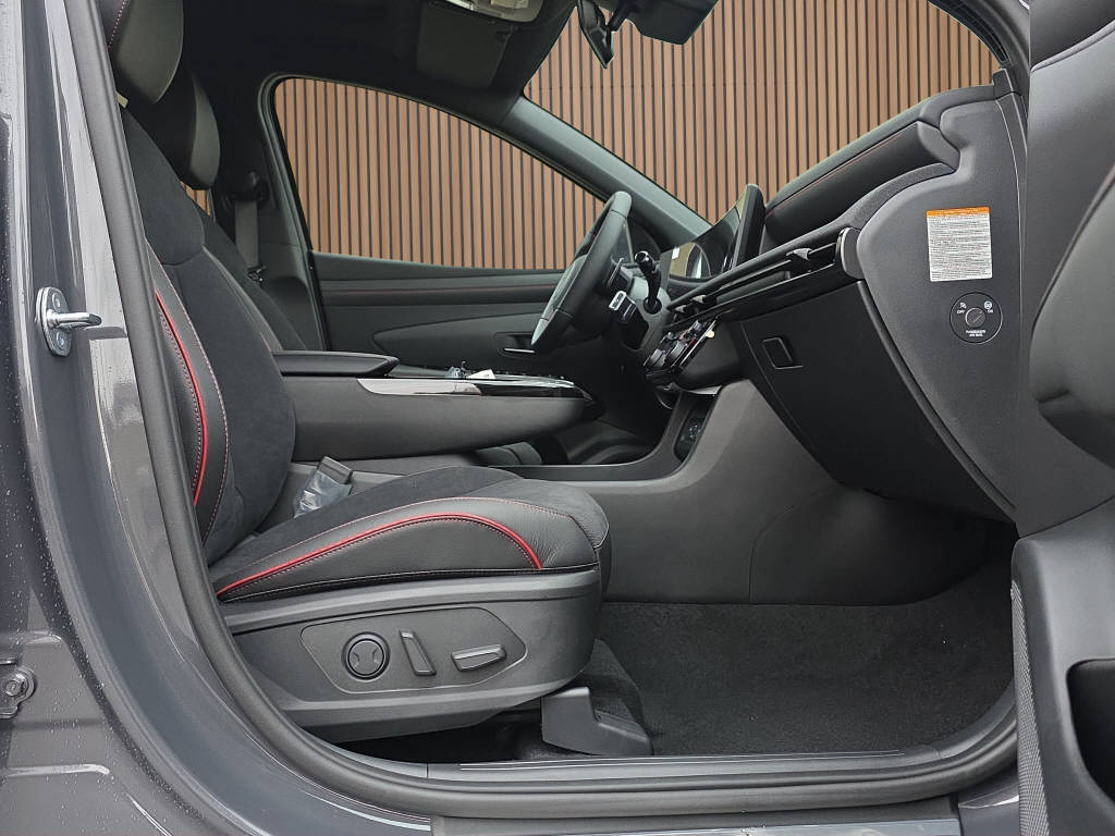 HYUNDAI Tucson 1.6 T-GDi PHEV N-Line LUX Pack 4WD-image-13