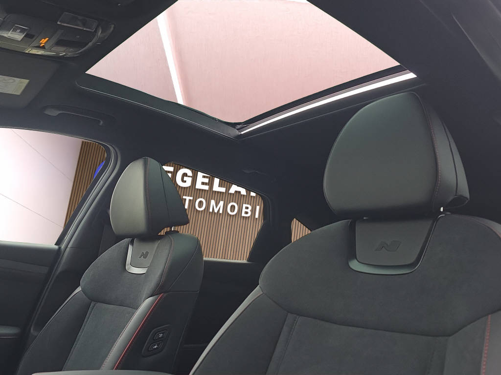 HYUNDAI Tucson 1.6 T-GDi PHEV N-Line LUX Pack 4WD-image-12
