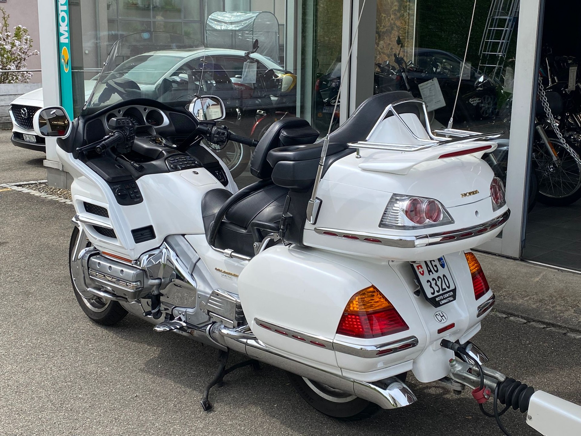 HONDA GL 1800 A Goldwing-image-11