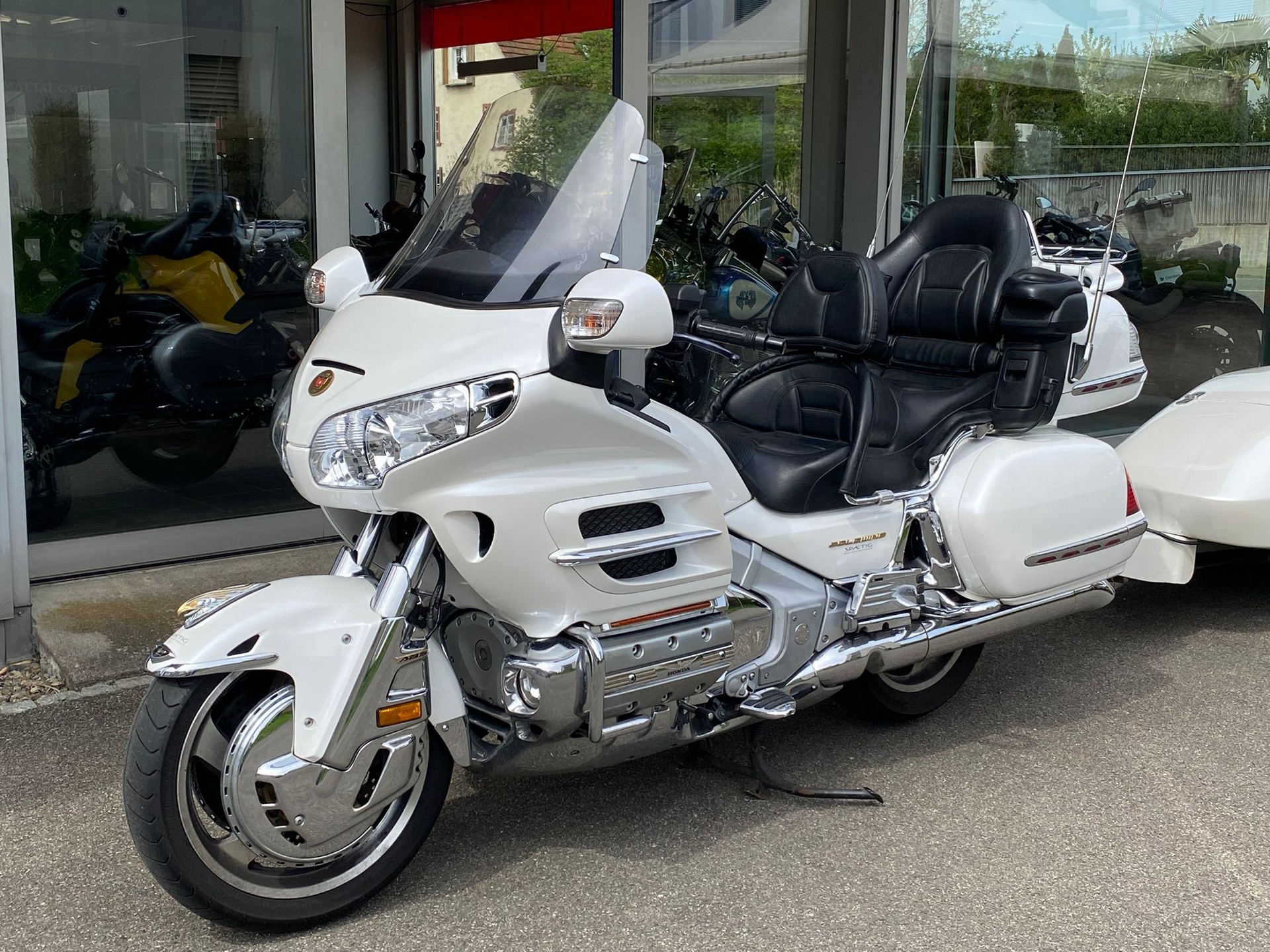HONDA GL 1800 A Goldwing-image-9