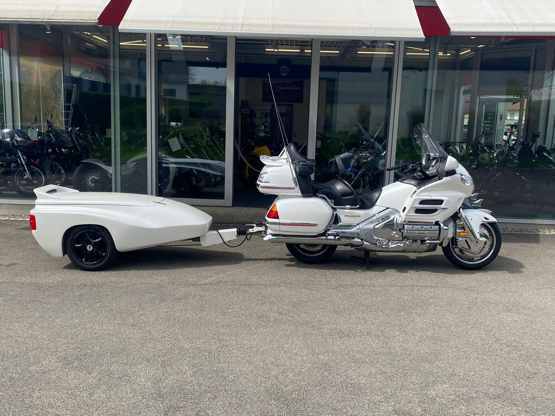 HONDA GL 1800 A Goldwing-showroom-element-1